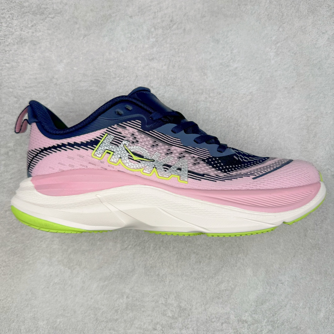 HOKA ONE ONE SKY Flow 低帮舒适百搭防滑耐磨低帮休闲跑步鞋男女同款 始终致力于为所有跑者提供更新、更好的跑步装备 相比常规跑鞋 HOKA ONE ONE特别研发使用性能独特的几何形跑鞋中底 此种鞋底更厚、更高、回弹性也更好 除了卓越的缓冲性能 它还能为各种阶段的跑者带来更具动感、更加稳定的跑步体验 HOKA One One从设计之初就清楚意识到 要保证跑者步幅的均匀一致 双脚自然而然的运动至关重要 尺码：36 36.5 37.5 38 38.5 39 40 40.5 41 42 42.5 43 44 44.5 45-选品中心