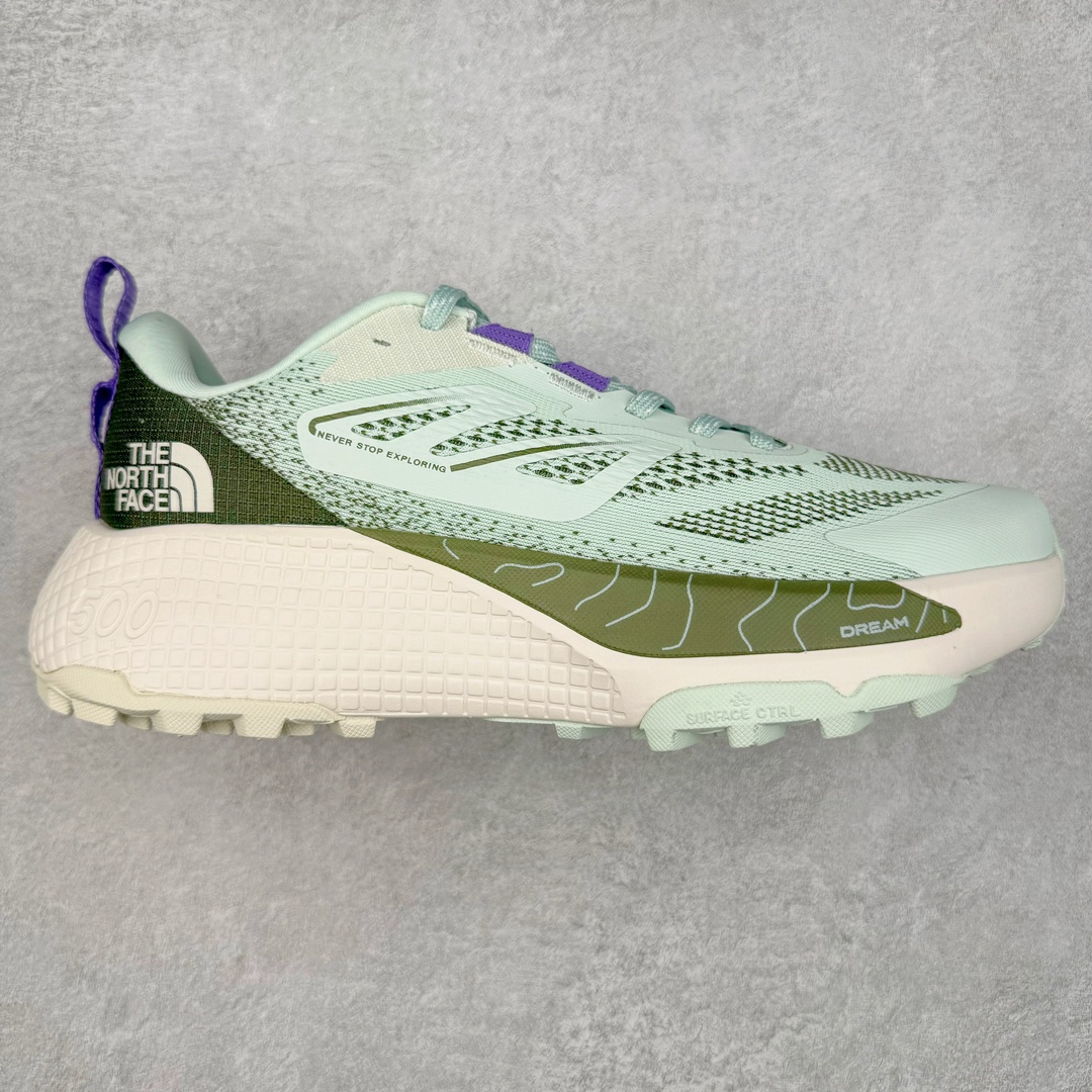 THE NORTH FACE 北面防滑耐磨防水低帮户外功能鞋 有许多相当专业的户外爱好者 非常关心像是越野跑、专业登山鞋等一系列的户外鞋款开箱 本次介绍比较不一样的休闲机能鞋 带来登山朋友爱用的户外品牌北面The North Face的休闲系列徒步鞋款介绍，希望能提供大家于生活与轻旅行的不同选择。不少户外运动爱好者喜欢的专业登山品牌（北面）The North Face自1966年创立，由两位热爱登山徒步的年轻登山者于美西旧金山开创，不断透过研发与创新，并且将最先进的技术结合在服装与鞋款设计，生产多种外型帅气且专业能力非常强的户外服饰，备受欢迎。户外版有许多相当专业的户外爱好者，非常关心像是越野跑、专业登山鞋等一系列的户外鞋款开箱，本次介绍比较不一样的休闲机能鞋，带来登山朋友爱用的户外品牌北面The North Face的休闲系列徒步鞋款介绍，希望能提供大家于生活与轻旅行的不同选择。此鞋并非归类在专业登山鞋家族中，而是以高性价比、适合日常训练作为主推卖点，对登山初学的朋友来说，这双鞋耐磨与耐穿程度更是入手的绝佳理由，但是对进阶登山者而言，此鞋可能无法战胜难度更高的徒步登山路线。脚感与登山靴的稳健非常不一样，也不是越野跑鞋的野性、更非慢跑鞋的敏捷，个人觉得此鞋足感非常独特，XtraFoam中底的泡沫材质非常柔软，即使没有鞋带系统辅助，但是EXTS外底抓地系统底纹够深，每一步都十分平稳。尺码：39 40 40.5 41 42 42.5 43 44 44.5 45-选品中心