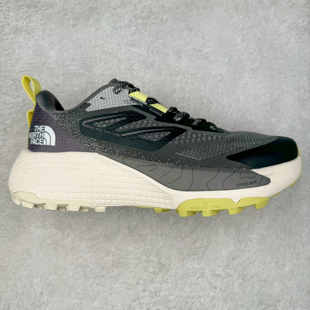 图片[6]-THE NORTH FACE 北面防滑耐磨防水低帮户外功能鞋 有许多相当专业的户外爱好者 非常关心像是越野跑、专业登山鞋等一系列的户外鞋款开箱 本次介绍比较不一样的休闲机能鞋 带来登山朋友爱用的户外品牌北面The North Face的休闲系列徒步鞋款介绍，希望能提供大家于生活与轻旅行的不同选择。不少户外运动爱好者喜欢的专业登山品牌（北面）The North Face自1966年创立，由两位热爱登山徒步的年轻登山者于美西旧金山开创，不断透过研发与创新，并且将最先进的技术结合在服装与鞋款设计，生产多种外型帅气且专业能力非常强的户外服饰，备受欢迎。户外版有许多相当专业的户外爱好者，非常关心像是越野跑、专业登山鞋等一系列的户外鞋款开箱，本次介绍比较不一样的休闲机能鞋，带来登山朋友爱用的户外品牌北面The North Face的休闲系列徒步鞋款介绍，希望能提供大家于生活与轻旅行的不同选择。此鞋并非归类在专业登山鞋家族中，而是以高性价比、适合日常训练作为主推卖点，对登山初学的朋友来说，这双鞋耐磨与耐穿程度更是入手的绝佳理由，但是对进阶登山者而言，此鞋可能无法战胜难度更高的徒步登山路线。脚感与登山靴的稳健非常不一样，也不是越野跑鞋的野性、更非慢跑鞋的敏捷，个人觉得此鞋足感非常独特，XtraFoam中底的泡沫材质非常柔软，即使没有鞋带系统辅助，但是EXTS外底抓地系统底纹够深，每一步都十分平稳。尺码：39 40 40.5 41 42 42.5 43 44 44.5 45-选品中心