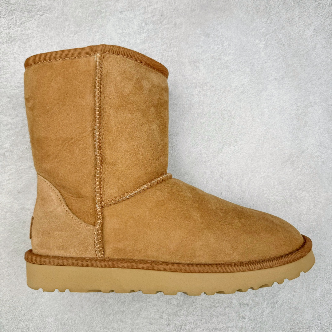 ＃GD UGG 6223经典秋冬羊皮毛一体雪地靴 隆丰A级澳洲进口羊皮毛一体 完全遵循ZP工艺流程 代工厂原厂版师 秉承无原鞋不开发选择 注重每一处细节 市面最正版型 TREADLITE\\\”轻翼\\\”科技外底 轻便/耐用/柔韧/桩型【售后郑重承诺】一个月内若出现重大脱胶/断底等质量问题 直接为您换新 翻毛皮鞋面 细腻亲肤再生聚酯纤维滚边 舒适易打理 保暖性佳 UGG plush™ 里衬和内底 茸软亲肤 舒适暖足 经典鞋型搭配轻盈厚底 稳稳拿捏秋冬出街时髦造型 Treadlite by UGG 轻翼大底 轻盈缓震 为双足减负 舒适轻便 助你轻松畅玩整天 尺码：35 36 37 38 39 40-选品中心