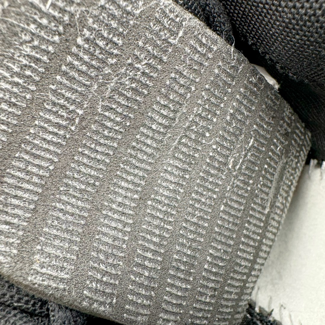 图片[11]-＃HP纯原 NK P-6000 系列低帮复古老爹风休闲运动舒适慢跑鞋 CD6404-003 购入原鞋原装纸板楦头开发 独家私模四层组合大底 市场唯一正确版本 良心定价 新配色陆续出货 进口三文治网面 融合 Pegasus 过往运动鞋设计 助力 21 世纪早期跑步运动跃升时尚新高度 采用透气网眼布、运动风格线条和耐穿覆面 兼具吸睛外观和舒适感受 中底泡绵以田径赛道为灵感 打造厚实设计 缔造出众缓震性能 尺码：36 36.5 37.5 38 38.5 39 40 40.5 41 42 42.5 43 44 44.5 45 46-选品中心