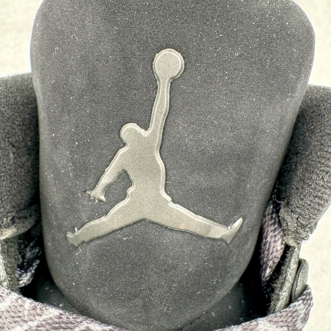 图片[12]-＃QD纯原 Air Jordan AJ3 Retro 黑猫 CK9246-168 圈内最强三代系列 匠心打造 开发时长超过半年 目前可过各类鉴定或无法鉴定 裸鞋随便操作 全套原纸板楦头开发 原厂大底磨具加持立体防滑纹理 原装可视Air Sole气垫 原汁原味最完美的三代版型 唯一正确鞋头趴度弧度高度鞋身腰线 原厂TPU彩虹扎染后跟饰片 正确内里反口里网布 皮料菱角分明不变形无多余毛边 广东原厂zp同批次手工大底描漆拉丝 市场唯一原厂鞋扣模具 原厂织唛标 原厂飞人电绣工艺 尾指中部跳三针 独家绑鞋带手法 印刷中底布 四线拉帮 米色美纹纸贴合固定 进口港宝加持 后跟自然饱满 全鞋荧光划线卡点 追求极致完美 每一双都是工艺品 多重QC质检 超越公司货的品控标准 实实在在的免检产品 尺码：40 40.5 41 42 42.5 43 44 44.5 45 45.5 46 47.5 48.5-选品中心