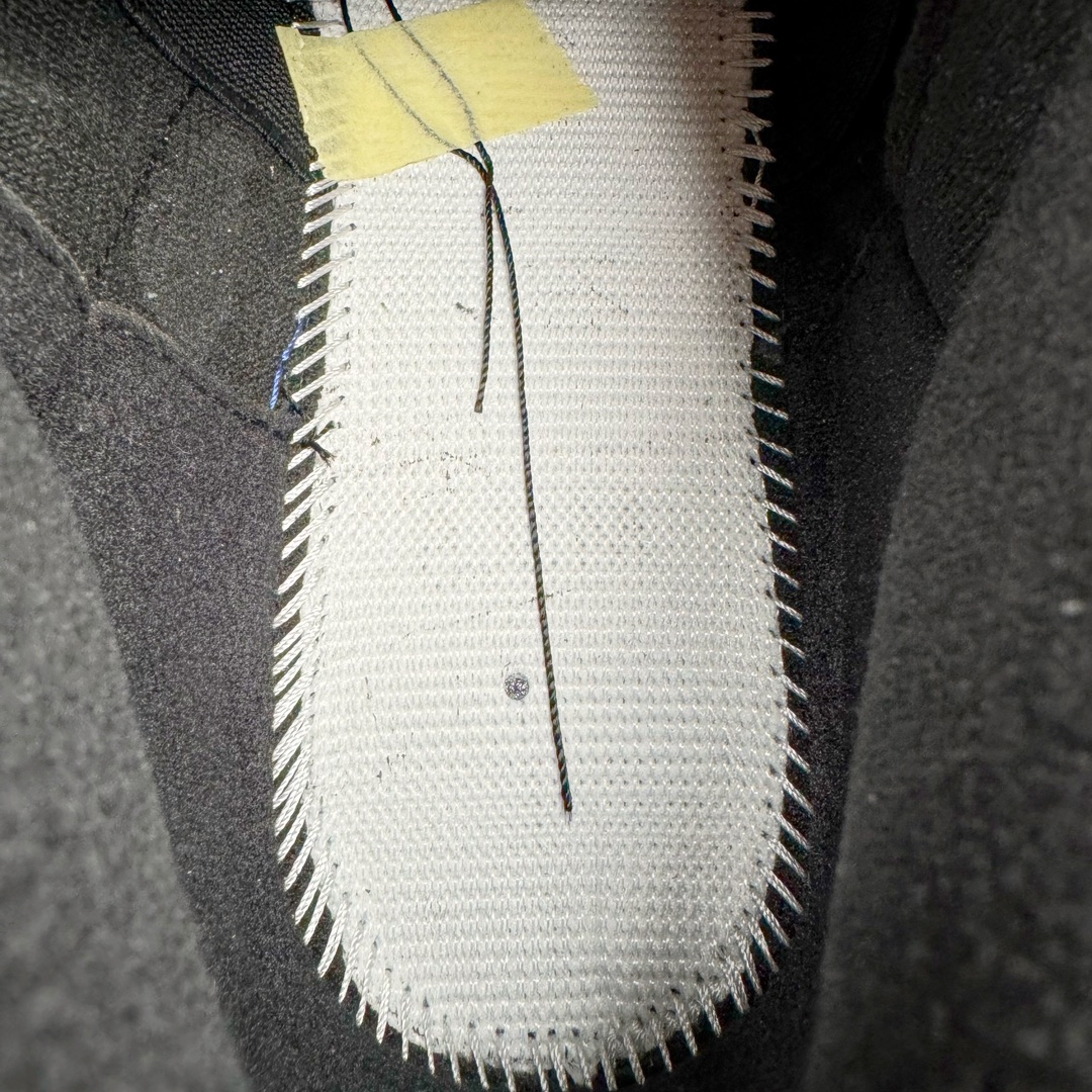 图片[10]-＃QD纯原 Air Jordan AJ3 Retro 黑猫 CK9246-168 圈内最强三代系列 匠心打造 开发时长超过半年 目前可过各类鉴定或无法鉴定 裸鞋随便操作 全套原纸板楦头开发 原厂大底磨具加持立体防滑纹理 原装可视Air Sole气垫 原汁原味最完美的三代版型 唯一正确鞋头趴度弧度高度鞋身腰线 原厂TPU彩虹扎染后跟饰片 正确内里反口里网布 皮料菱角分明不变形无多余毛边 广东原厂zp同批次手工大底描漆拉丝 市场唯一原厂鞋扣模具 原厂织唛标 原厂飞人电绣工艺 尾指中部跳三针 独家绑鞋带手法 印刷中底布 四线拉帮 米色美纹纸贴合固定 进口港宝加持 后跟自然饱满 全鞋荧光划线卡点 追求极致完美 每一双都是工艺品 多重QC质检 超越公司货的品控标准 实实在在的免检产品 尺码：40 40.5 41 42 42.5 43 44 44.5 45 45.5 46 47.5 48.5-选品中心