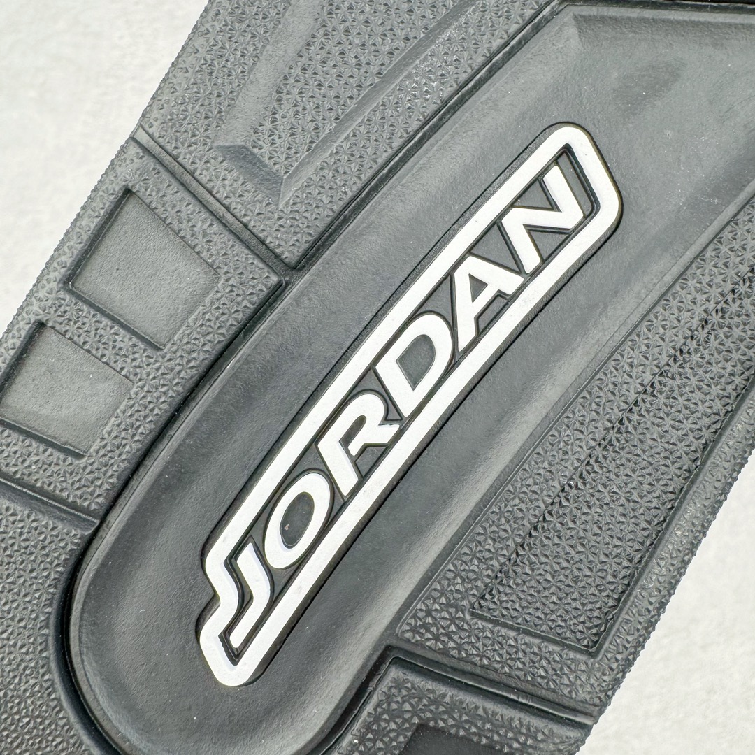 图片[23]-＃QD纯原 Air Jordan AJ3 Retro 黑猫 CK9246-168 圈内最强三代系列 匠心打造 开发时长超过半年 目前可过各类鉴定或无法鉴定 裸鞋随便操作 全套原纸板楦头开发 原厂大底磨具加持立体防滑纹理 原装可视Air Sole气垫 原汁原味最完美的三代版型 唯一正确鞋头趴度弧度高度鞋身腰线 原厂TPU彩虹扎染后跟饰片 正确内里反口里网布 皮料菱角分明不变形无多余毛边 广东原厂zp同批次手工大底描漆拉丝 市场唯一原厂鞋扣模具 原厂织唛标 原厂飞人电绣工艺 尾指中部跳三针 独家绑鞋带手法 印刷中底布 四线拉帮 米色美纹纸贴合固定 进口港宝加持 后跟自然饱满 全鞋荧光划线卡点 追求极致完美 每一双都是工艺品 多重QC质检 超越公司货的品控标准 实实在在的免检产品 尺码：40 40.5 41 42 42.5 43 44 44.5 45 45.5 46 47.5 48.5-选品中心