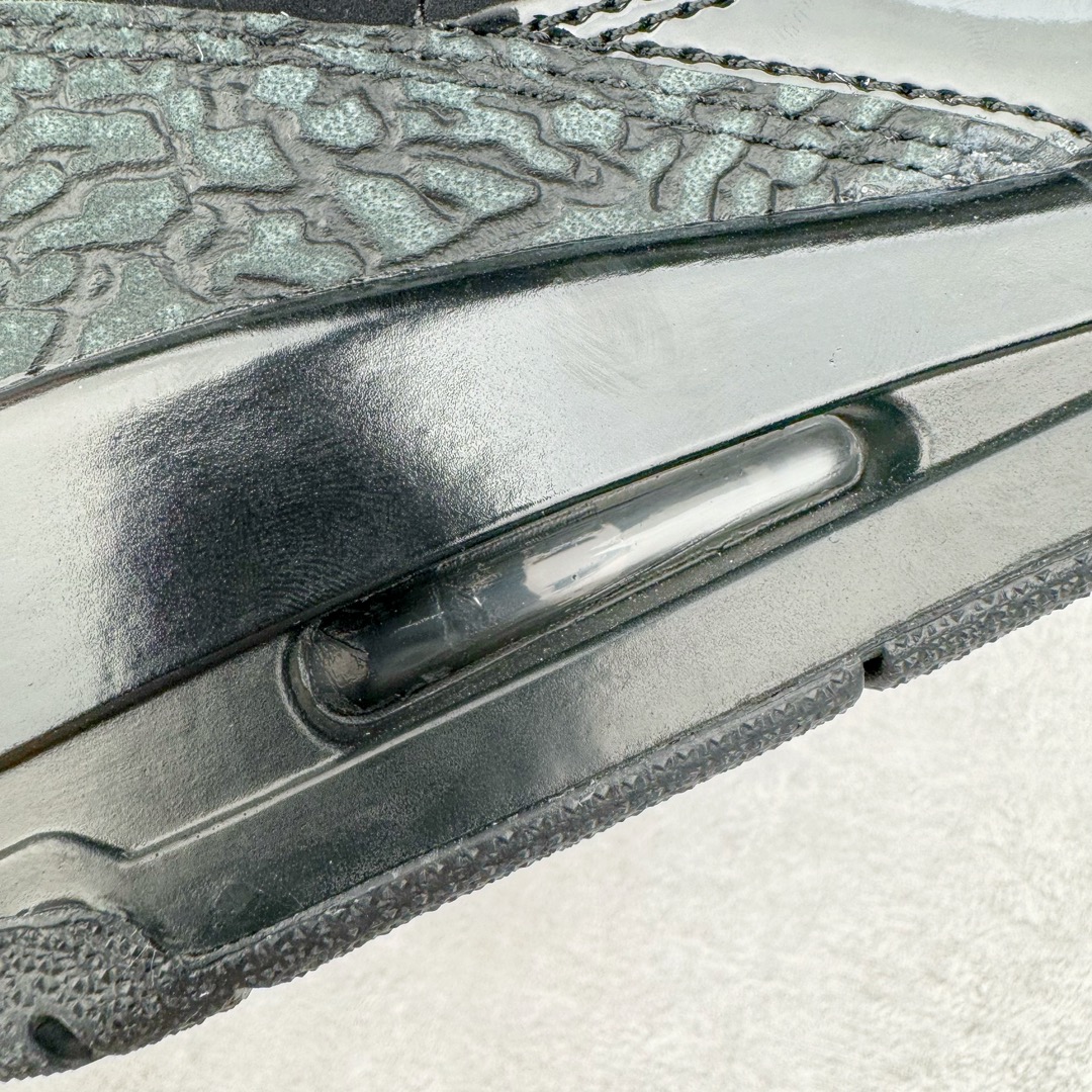 图片[19]-＃QD纯原 Air Jordan AJ3 Retro 黑猫 CK9246-168 圈内最强三代系列 匠心打造 开发时长超过半年 目前可过各类鉴定或无法鉴定 裸鞋随便操作 全套原纸板楦头开发 原厂大底磨具加持立体防滑纹理 原装可视Air Sole气垫 原汁原味最完美的三代版型 唯一正确鞋头趴度弧度高度鞋身腰线 原厂TPU彩虹扎染后跟饰片 正确内里反口里网布 皮料菱角分明不变形无多余毛边 广东原厂zp同批次手工大底描漆拉丝 市场唯一原厂鞋扣模具 原厂织唛标 原厂飞人电绣工艺 尾指中部跳三针 独家绑鞋带手法 印刷中底布 四线拉帮 米色美纹纸贴合固定 进口港宝加持 后跟自然饱满 全鞋荧光划线卡点 追求极致完美 每一双都是工艺品 多重QC质检 超越公司货的品控标准 实实在在的免检产品 尺码：40 40.5 41 42 42.5 43 44 44.5 45 45.5 46 47.5 48.5-选品中心