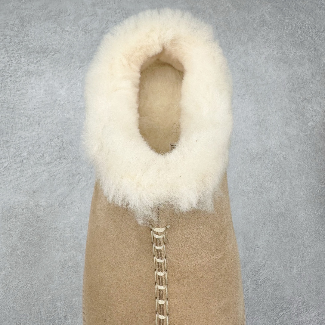 图片[5]-＃GD UGG 2510经典秋冬羊皮毛一体雪地靴 隆丰A级澳洲进口羊皮毛一体 完全遵循ZP工艺流程 代工厂原厂版师 秉承无原鞋不开发选择 注重每一处细节 市面最正版型 TREADLITE\\\”轻翼\\\”科技外底 轻便/耐用/柔韧/桩型【售后郑重承诺】一个月内若出现重大脱胶/断底等质量问题 直接为您换新 翻毛皮鞋面 细腻亲肤再生聚酯纤维滚边 舒适易打理 保暖性佳 UGG plush™ 里衬和内底 茸软亲肤 舒适暖足 经典鞋型搭配轻盈厚底 稳稳拿捏秋冬出街时髦造型 Treadlite by UGG 轻翼大底 轻盈缓震 为双足减负 舒适轻便 助你轻松畅玩整天 尺码：35 36 37 38 39 40-选品中心