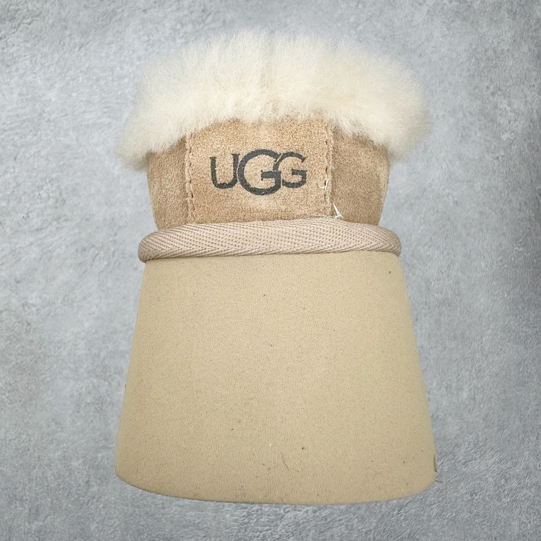 图片[8]-＃GD UGG 2510经典秋冬羊皮毛一体雪地靴 隆丰A级澳洲进口羊皮毛一体 完全遵循ZP工艺流程 代工厂原厂版师 秉承无原鞋不开发选择 注重每一处细节 市面最正版型 TREADLITE\\\”轻翼\\\”科技外底 轻便/耐用/柔韧/桩型【售后郑重承诺】一个月内若出现重大脱胶/断底等质量问题 直接为您换新 翻毛皮鞋面 细腻亲肤再生聚酯纤维滚边 舒适易打理 保暖性佳 UGG plush™ 里衬和内底 茸软亲肤 舒适暖足 经典鞋型搭配轻盈厚底 稳稳拿捏秋冬出街时髦造型 Treadlite by UGG 轻翼大底 轻盈缓震 为双足减负 舒适轻便 助你轻松畅玩整天 尺码：35 36 37 38 39 40-选品中心