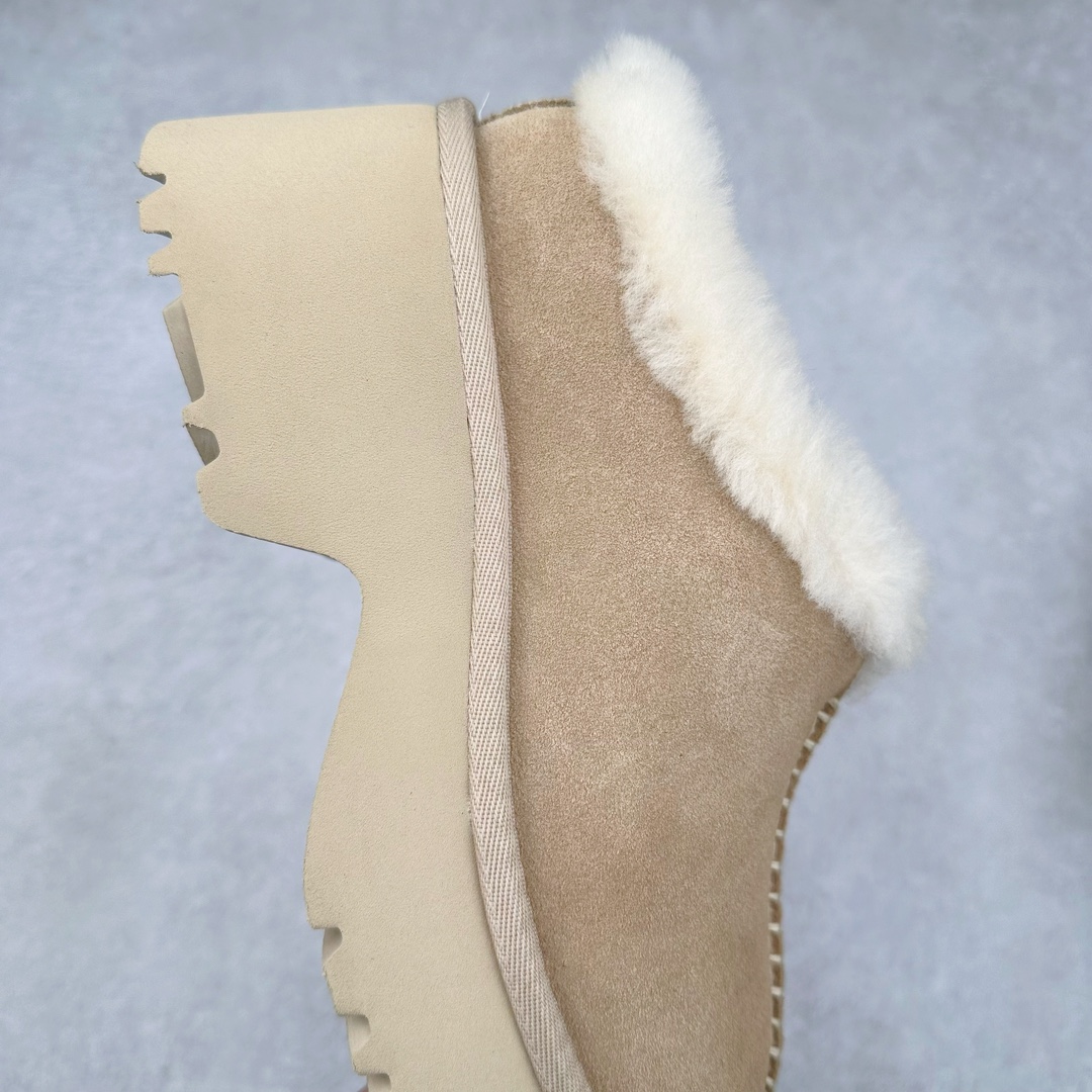 图片[6]-＃GD UGG 2510经典秋冬羊皮毛一体雪地靴 隆丰A级澳洲进口羊皮毛一体 完全遵循ZP工艺流程 代工厂原厂版师 秉承无原鞋不开发选择 注重每一处细节 市面最正版型 TREADLITE\\\”轻翼\\\”科技外底 轻便/耐用/柔韧/桩型【售后郑重承诺】一个月内若出现重大脱胶/断底等质量问题 直接为您换新 翻毛皮鞋面 细腻亲肤再生聚酯纤维滚边 舒适易打理 保暖性佳 UGG plush™ 里衬和内底 茸软亲肤 舒适暖足 经典鞋型搭配轻盈厚底 稳稳拿捏秋冬出街时髦造型 Treadlite by UGG 轻翼大底 轻盈缓震 为双足减负 舒适轻便 助你轻松畅玩整天 尺码：35 36 37 38 39 40-选品中心