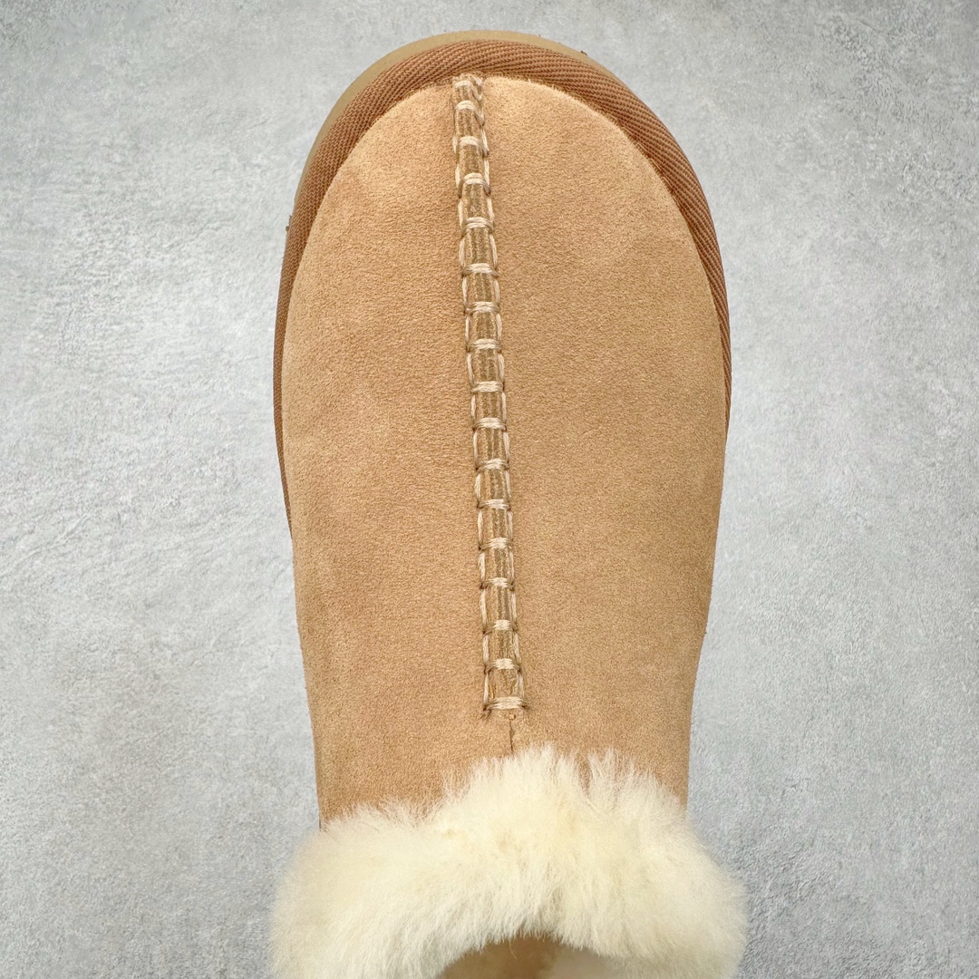 图片[4]-＃GD UGG 2510经典秋冬羊皮毛一体雪地靴 隆丰A级澳洲进口羊皮毛一体 完全遵循ZP工艺流程 代工厂原厂版师 秉承无原鞋不开发选择 注重每一处细节 市面最正版型 TREADLITE\\\”轻翼\\\”科技外底 轻便/耐用/柔韧/桩型【售后郑重承诺】一个月内若出现重大脱胶/断底等质量问题 直接为您换新 翻毛皮鞋面 细腻亲肤再生聚酯纤维滚边 舒适易打理 保暖性佳 UGG plush™ 里衬和内底 茸软亲肤 舒适暖足 经典鞋型搭配轻盈厚底 稳稳拿捏秋冬出街时髦造型 Treadlite by UGG 轻翼大底 轻盈缓震 为双足减负 舒适轻便 助你轻松畅玩整天 尺码：35 36 37 38 39 40-选品中心