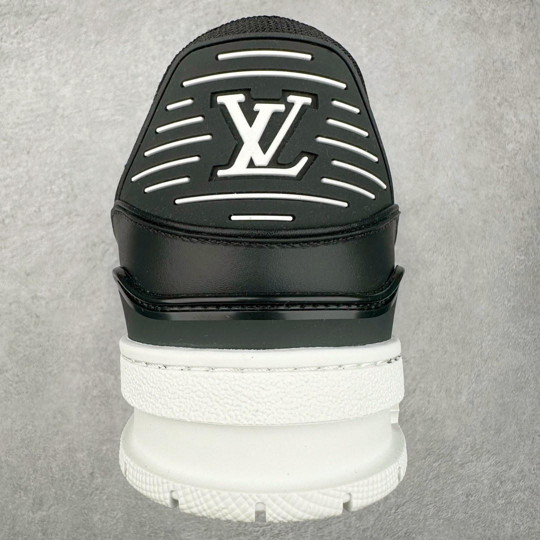 图片[8]-Louis Vuitton Trainer lv时装走秀运动鞋 高尔夫系列 全网最全配色更新最快 最成熟的做工稳定的品控 完美鞋型超高的清洁度 零毛边线头瑕疵 全套原楦原纸版原鞋开模 全网最具灵魂的版型 正确原装黄色鞋盒 正确中底印花 鞋面印花3D高频深度立体 全鞋电脑针车 紧密相连 针距密度一致 环保乳胶注塑鞋垫 厚度脚感还原原版 皮面裁剪部位 统一油边封口工艺 原装橡胶大底含胶量大底组合零偏差 专柜全套包装 防尘袋 说明书 质保卡 男女鞋 尺码：35 36 37 38 39 40 41 42 43 44 45-选品中心