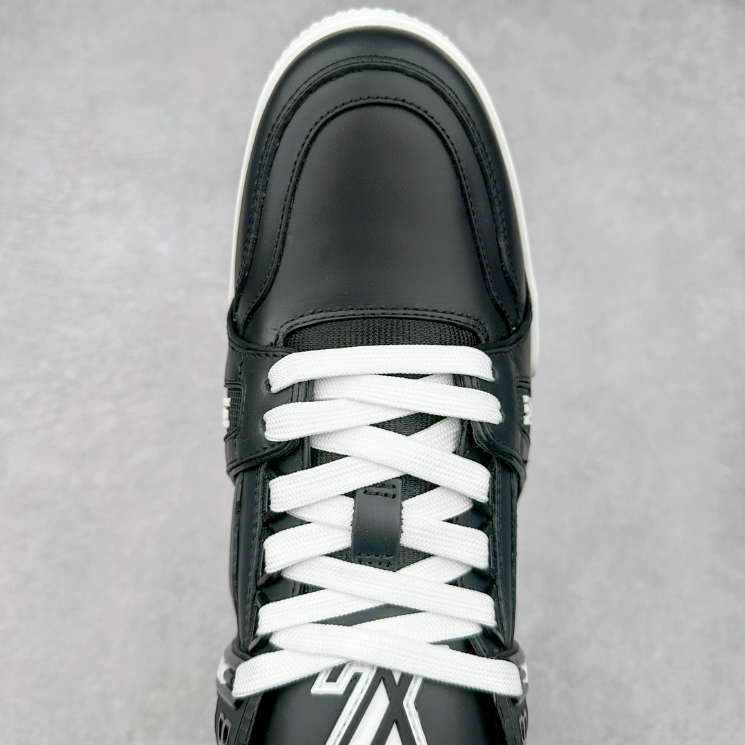 图片[4]-Louis Vuitton Trainer lv时装走秀运动鞋 高尔夫系列 全网最全配色更新最快 最成熟的做工稳定的品控 完美鞋型超高的清洁度 零毛边线头瑕疵 全套原楦原纸版原鞋开模 全网最具灵魂的版型 正确原装黄色鞋盒 正确中底印花 鞋面印花3D高频深度立体 全鞋电脑针车 紧密相连 针距密度一致 环保乳胶注塑鞋垫 厚度脚感还原原版 皮面裁剪部位 统一油边封口工艺 原装橡胶大底含胶量大底组合零偏差 专柜全套包装 防尘袋 说明书 质保卡 男女鞋 尺码：35 36 37 38 39 40 41 42 43 44 45-选品中心