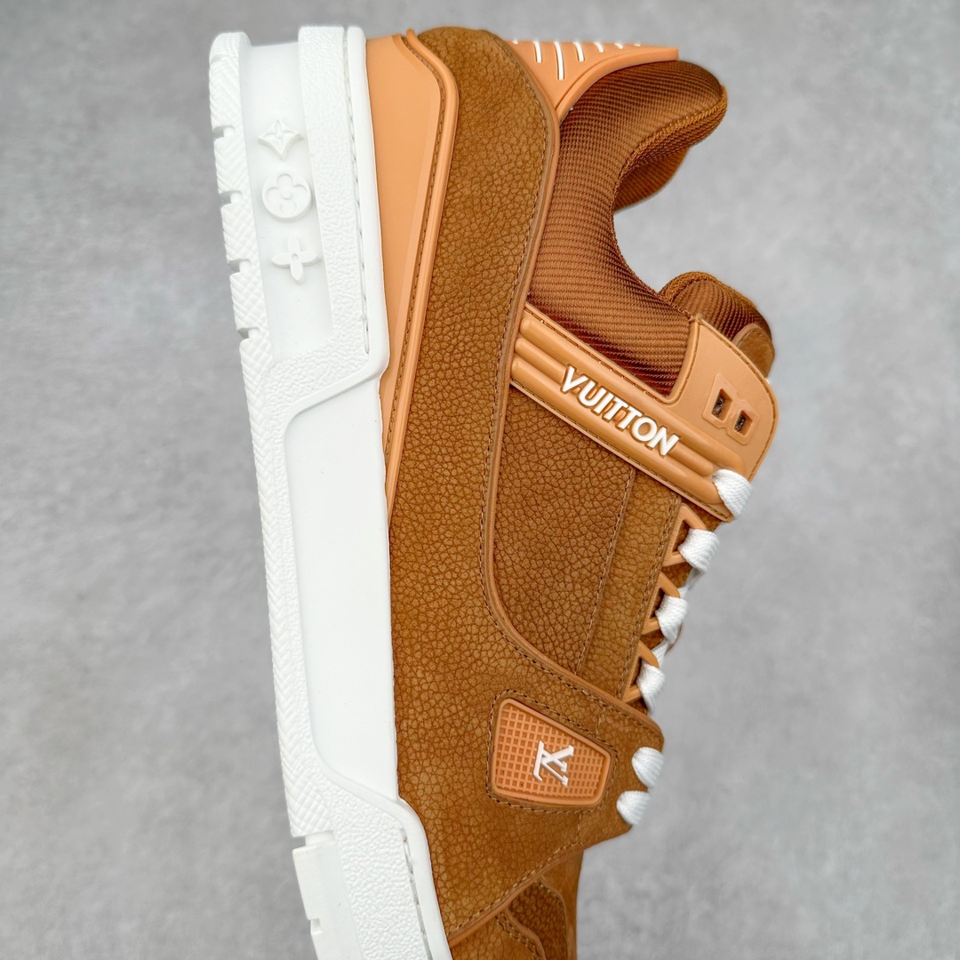 图片[6]-Louis Vuitton Trainer lv时装走秀运动鞋 高尔夫系列 全网最全配色更新最快 最成熟的做工稳定的品控 完美鞋型超高的清洁度 零毛边线头瑕疵 全套原楦原纸版原鞋开模 全网最具灵魂的版型 正确原装黄色鞋盒 正确中底印花 鞋面印花3D高频深度立体 全鞋电脑针车 紧密相连 针距密度一致 环保乳胶注塑鞋垫 厚度脚感还原原版 皮面裁剪部位 统一油边封口工艺 原装橡胶大底含胶量大底组合零偏差 专柜全套包装 防尘袋 说明书 质保卡 男女鞋 尺码：35 36 37 38 39 40 41 42 43 44 45-选品中心