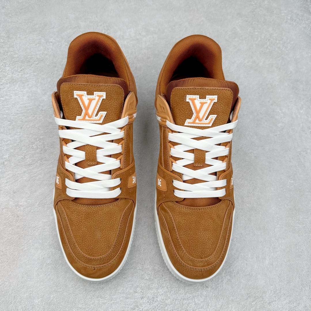 图片[2]-Louis Vuitton Trainer lv时装走秀运动鞋 高尔夫系列 全网最全配色更新最快 最成熟的做工稳定的品控 完美鞋型超高的清洁度 零毛边线头瑕疵 全套原楦原纸版原鞋开模 全网最具灵魂的版型 正确原装黄色鞋盒 正确中底印花 鞋面印花3D高频深度立体 全鞋电脑针车 紧密相连 针距密度一致 环保乳胶注塑鞋垫 厚度脚感还原原版 皮面裁剪部位 统一油边封口工艺 原装橡胶大底含胶量大底组合零偏差 专柜全套包装 防尘袋 说明书 质保卡 男女鞋 尺码：35 36 37 38 39 40 41 42 43 44 45-选品中心