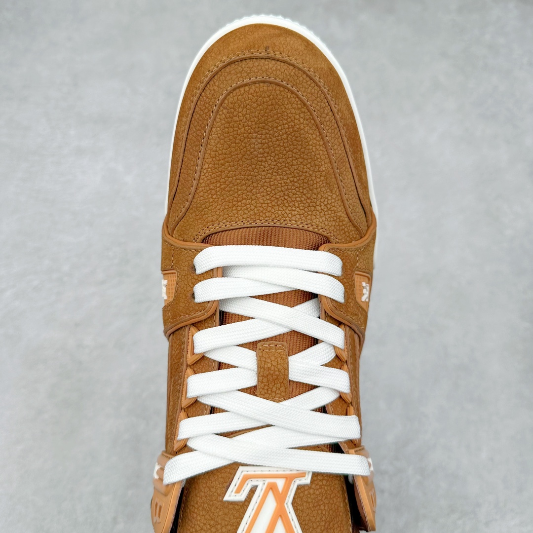 图片[4]-Louis Vuitton Trainer lv时装走秀运动鞋 高尔夫系列 全网最全配色更新最快 最成熟的做工稳定的品控 完美鞋型超高的清洁度 零毛边线头瑕疵 全套原楦原纸版原鞋开模 全网最具灵魂的版型 正确原装黄色鞋盒 正确中底印花 鞋面印花3D高频深度立体 全鞋电脑针车 紧密相连 针距密度一致 环保乳胶注塑鞋垫 厚度脚感还原原版 皮面裁剪部位 统一油边封口工艺 原装橡胶大底含胶量大底组合零偏差 专柜全套包装 防尘袋 说明书 质保卡 男女鞋 尺码：35 36 37 38 39 40 41 42 43 44 45-选品中心