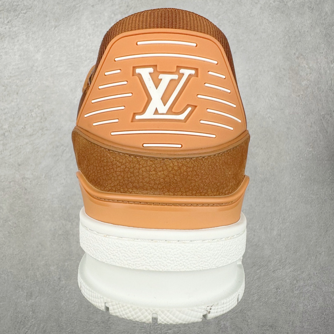 图片[8]-Louis Vuitton Trainer lv时装走秀运动鞋 高尔夫系列 全网最全配色更新最快 最成熟的做工稳定的品控 完美鞋型超高的清洁度 零毛边线头瑕疵 全套原楦原纸版原鞋开模 全网最具灵魂的版型 正确原装黄色鞋盒 正确中底印花 鞋面印花3D高频深度立体 全鞋电脑针车 紧密相连 针距密度一致 环保乳胶注塑鞋垫 厚度脚感还原原版 皮面裁剪部位 统一油边封口工艺 原装橡胶大底含胶量大底组合零偏差 专柜全套包装 防尘袋 说明书 质保卡 男女鞋 尺码：35 36 37 38 39 40 41 42 43 44 45-选品中心