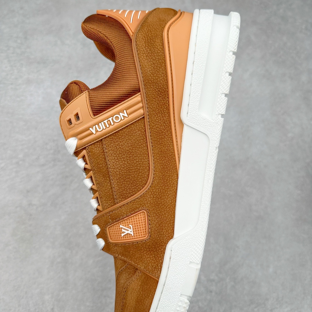 图片[7]-Louis Vuitton Trainer lv时装走秀运动鞋 高尔夫系列 全网最全配色更新最快 最成熟的做工稳定的品控 完美鞋型超高的清洁度 零毛边线头瑕疵 全套原楦原纸版原鞋开模 全网最具灵魂的版型 正确原装黄色鞋盒 正确中底印花 鞋面印花3D高频深度立体 全鞋电脑针车 紧密相连 针距密度一致 环保乳胶注塑鞋垫 厚度脚感还原原版 皮面裁剪部位 统一油边封口工艺 原装橡胶大底含胶量大底组合零偏差 专柜全套包装 防尘袋 说明书 质保卡 男女鞋 尺码：35 36 37 38 39 40 41 42 43 44 45-选品中心