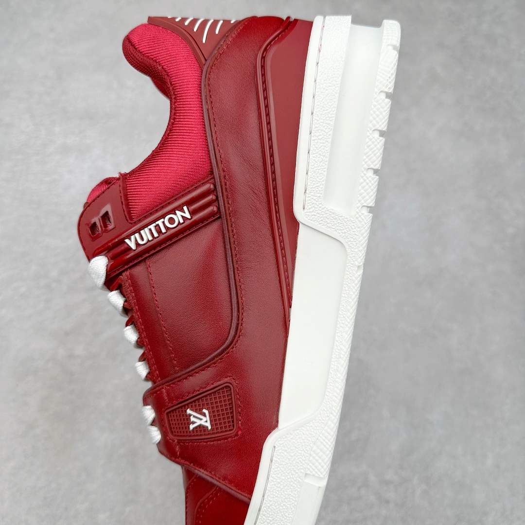 图片[7]-Louis Vuitton Trainer lv时装走秀运动鞋 高尔夫系列 全网最全配色更新最快 最成熟的做工稳定的品控 完美鞋型超高的清洁度 零毛边线头瑕疵 全套原楦原纸版原鞋开模 全网最具灵魂的版型 正确原装黄色鞋盒 正确中底印花 鞋面印花3D高频深度立体 全鞋电脑针车 紧密相连 针距密度一致 环保乳胶注塑鞋垫 厚度脚感还原原版 皮面裁剪部位 统一油边封口工艺 原装橡胶大底含胶量大底组合零偏差 专柜全套包装 防尘袋 说明书 质保卡 男女鞋 尺码：35 36 37 38 39 40 41 42 43 44 45-选品中心