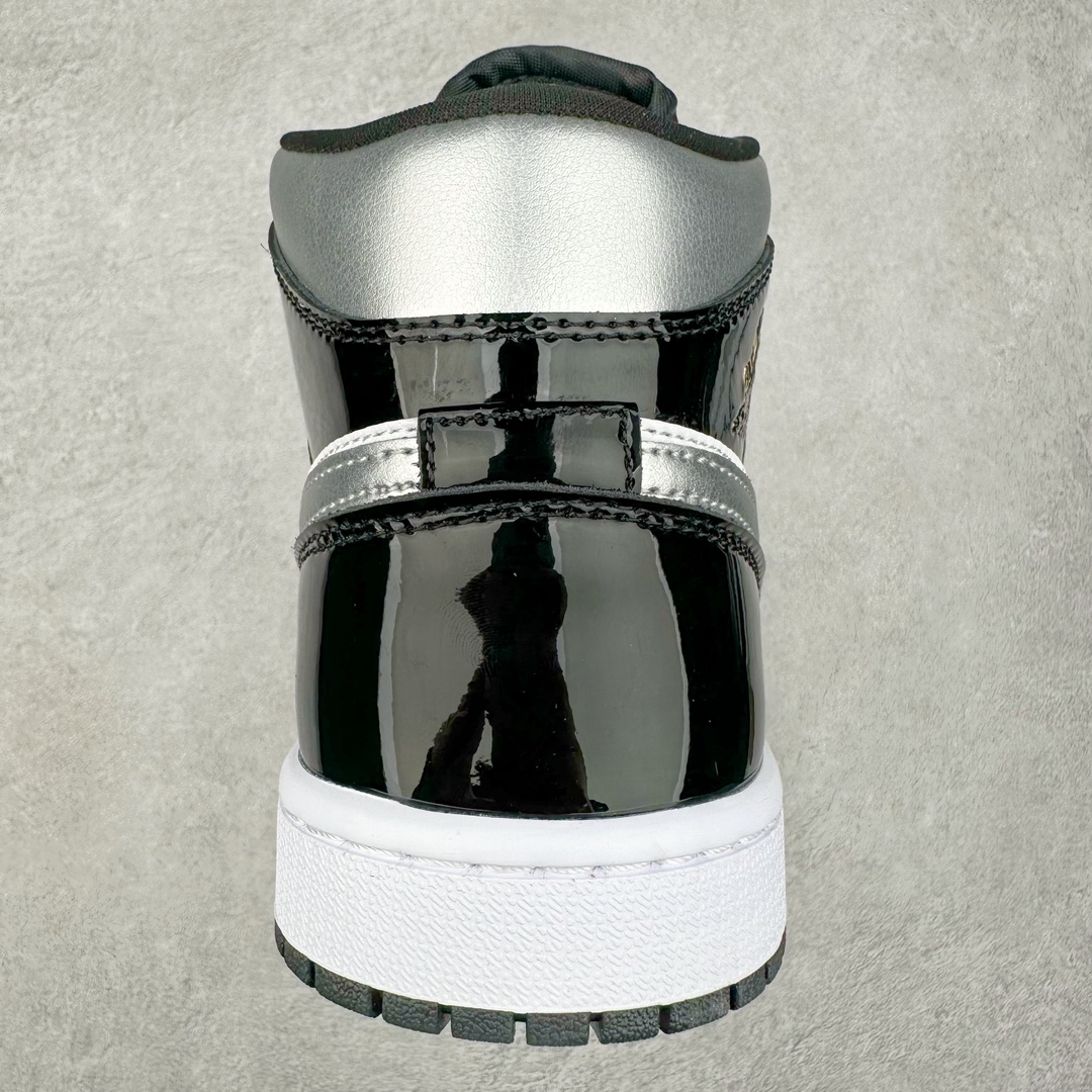 图片[8]-＃K版 Air Jordan AJ1 Mid 中帮 HV0789-010 原厂内置全掌气垫 A模大底 头层小牛皮 鞋舌AJ原厂专用牛津布+AJ专用反口珍珠布+原厂无杂质高弹内里海棉 特殊封边弹力鞋带 全网唯一头层牛皮 原鞋开模 拒绝公底 购置公司同步原材料 原汁原味 忠于原版‼️尺码：36 36.5 37.5 38 38.5 39 40 40.5 41 42 42.5 43 44 44.5 45 46 47.5-选品中心