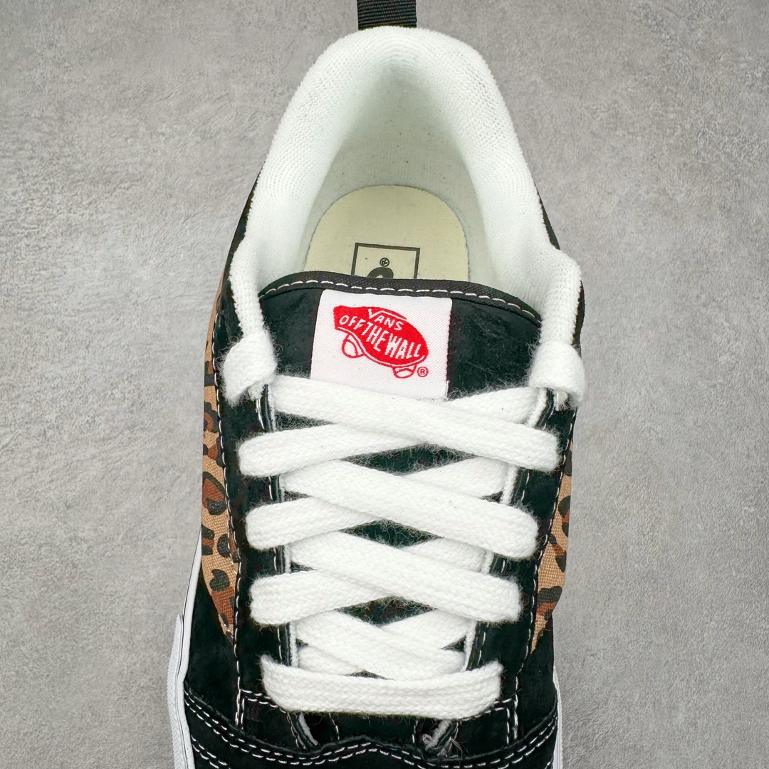 图片[5]-Vans Knu Skool 豹纹 万斯低帮复古休闲硫化面包鞋 肥胖版大LOGO原版全皮猪八面料 鞋身采用顶级纯黑麂皮 饰条釆用豹纹LOGO 章显潮流时尚 黑色元素尽显百搭 自带野性 霸气 性感的感觉 冬季出行必备 货号：VN000D2GBA2 尺码：35 36 36.5 37 38 38.5 39 40 40.5 41 42 42.5 43 44-选品中心