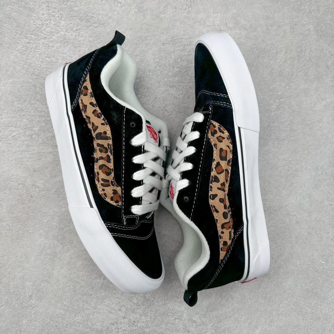 图片[3]-Vans Knu Skool 豹纹 万斯低帮复古休闲硫化面包鞋 肥胖版大LOGO原版全皮猪八面料 鞋身采用顶级纯黑麂皮 饰条釆用豹纹LOGO 章显潮流时尚 黑色元素尽显百搭 自带野性 霸气 性感的感觉 冬季出行必备 货号：VN000D2GBA2 尺码：35 36 36.5 37 38 38.5 39 40 40.5 41 42 42.5 43 44-选品中心