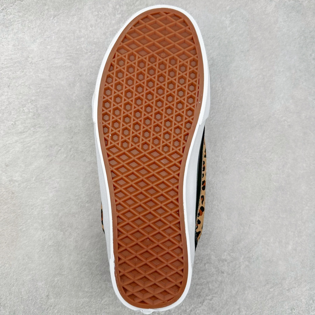 图片[9]-Vans Knu Skool 豹纹 万斯低帮复古休闲硫化面包鞋 肥胖版大LOGO原版全皮猪八面料 鞋身采用顶级纯黑麂皮 饰条釆用豹纹LOGO 章显潮流时尚 黑色元素尽显百搭 自带野性 霸气 性感的感觉 冬季出行必备 货号：VN000D2GBA2 尺码：35 36 36.5 37 38 38.5 39 40 40.5 41 42 42.5 43 44-选品中心