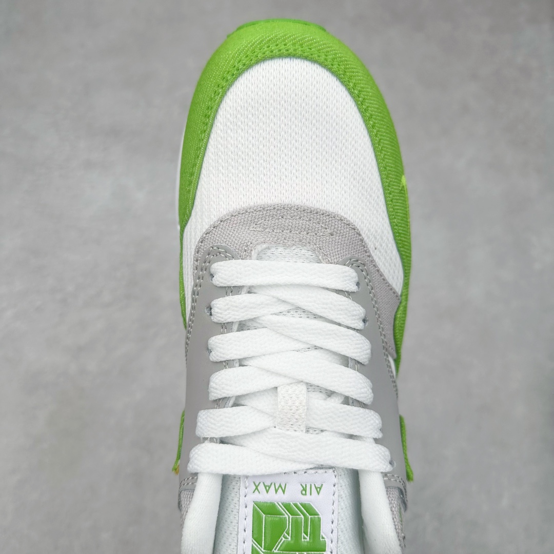 图片[4]-NK Air Max 1 初代复古气垫慢跑鞋 HF1012-300 由Tinker Hatfeld和Mark Parker在1987年设计 灵感来自于巴黎蓬皮杜中心 在参观了蓬皮杜中心之后提出了Air Max的标志性开窗可视气垫的理念 并将其实际开发成功 是NK史上第一双可视气垫跑鞋 凭借着Air Max气垫带来的舒适脚感和鞋面面料上的不断精进才使得Air Max 1在现如今都是复古慢跑鞋的首选 深厚的历史渊源 独特的流线形设计 极为复古的外观使得它深受鞋迷的喜爱 尺码：36 36.5 37.5 38 38.5 39 40 40.5 41 42 42.5 43 44 44.5 45-选品中心