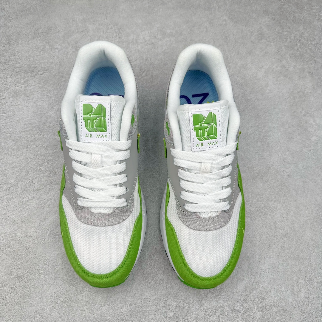 图片[2]-NK Air Max 1 初代复古气垫慢跑鞋 HF1012-300 由Tinker Hatfeld和Mark Parker在1987年设计 灵感来自于巴黎蓬皮杜中心 在参观了蓬皮杜中心之后提出了Air Max的标志性开窗可视气垫的理念 并将其实际开发成功 是NK史上第一双可视气垫跑鞋 凭借着Air Max气垫带来的舒适脚感和鞋面面料上的不断精进才使得Air Max 1在现如今都是复古慢跑鞋的首选 深厚的历史渊源 独特的流线形设计 极为复古的外观使得它深受鞋迷的喜爱 尺码：36 36.5 37.5 38 38.5 39 40 40.5 41 42 42.5 43 44 44.5 45-选品中心