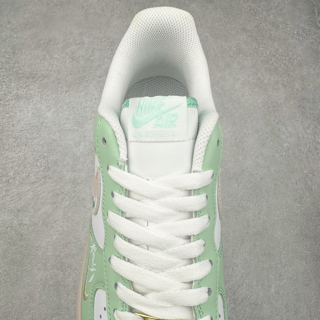 图片[5]-NK Air Force 1´07 Low 空军一号低帮百搭休闲运动板鞋 DB3301-099 柔软、弹性十足的缓震性能和出色的中底设计 横跨复古与现代的外型结合 造就出风靡全球 三十多年的Force 1 直到今天还深受青睐 尺码：36 36.5 37.5 38 38.5 39 40 40.5 41 42 42.5 43 44 44.5 45-选品中心