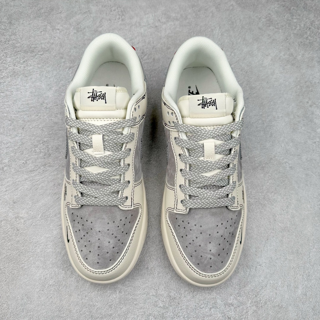 图片[2]-NK Dunk Low 定制配色 SJ2068-302 大厂出品 极力推荐 原装头层材料 独家版型蒸餾加工帶來的是更好的视觉和脚感体验大厂纯原品质出货 清洁度 电绣工艺 皮料切割干净无任何毛边 细节完美 尺码：36 36.5 37.5 38 38.5 39 40 40.5 41 42 42.5 43 44 44.5 45 46 47.5-选品中心