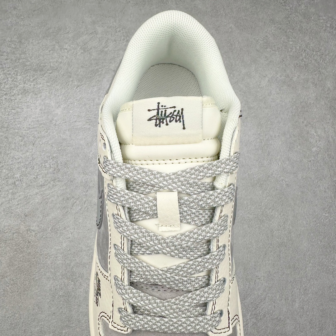 图片[5]-NK Dunk Low 定制配色 SJ2068-302 大厂出品 极力推荐 原装头层材料 独家版型蒸餾加工帶來的是更好的视觉和脚感体验大厂纯原品质出货 清洁度 电绣工艺 皮料切割干净无任何毛边 细节完美 尺码：36 36.5 37.5 38 38.5 39 40 40.5 41 42 42.5 43 44 44.5 45 46 47.5-选品中心