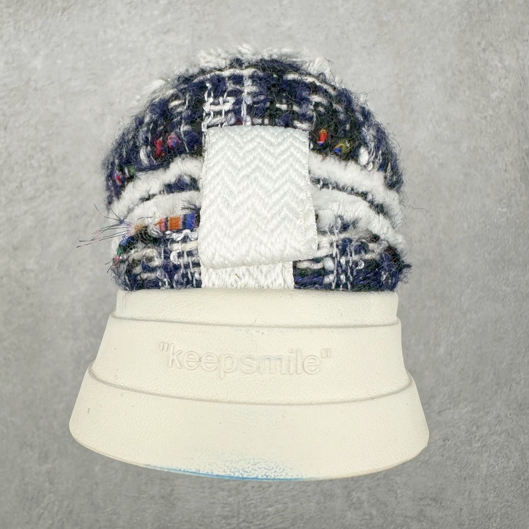 图片[8]-＃福利特价 Ouder 超级萌丑鞋 | 2023 ˢˢ 开口笑萌鞋 2023春夏新品 专柜新款大头开口笑帆布鞋系列～此品牌以丑萌膨胀设计风格备受关注，品牌旨在为当代男女打造年轻 潮流 时髦 不一样的美。新开口笑鞋面采用膨胀及宽体的设计语言，将鞋头与鞋身打造成极为夸张的宽体结构。兼具搭配与潮流属性随意穿搭 🔥 ♺鞋面 ：原版进口太空莫尼卡帆布 ♺内里 ：高密度透气网料 ♺垫脚 ：高密度透气网 ♺大底 ：原版开模轻发泡大底3cm ♺码数 ：35-40-选品中心