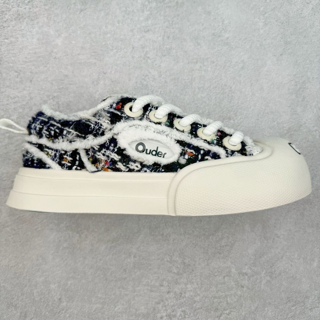 ＃福利特价 Ouder 超级萌丑鞋 | 2023 ˢˢ 开口笑萌鞋 2023春夏新品 专柜新款大头开口笑帆布鞋系列～此品牌以丑萌膨胀设计风格备受关注，品牌旨在为当代男女打造年轻 潮流 时髦 不一样的美。新开口笑鞋面采用膨胀及宽体的设计语言，将鞋头与鞋身打造成极为夸张的宽体结构。兼具搭配与潮流属性随意穿搭 🔥 ♺鞋面 ：原版进口太空莫尼卡帆布 ♺内里 ：高密度透气网料 ♺垫脚 ：高密度透气网 ♺大底 ：原版开模轻发泡大底3cm ♺码数 ：35-40-选品中心