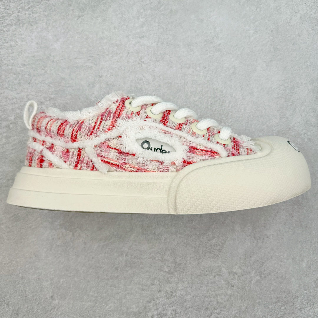 ＃福利特价 Ouder 超级萌丑鞋 | 2023 ˢˢ 开口笑萌鞋 2023春夏新品 专柜新款大头开口笑帆布鞋系列～此品牌以丑萌膨胀设计风格备受关注，品牌旨在为当代男女打造年轻 潮流 时髦 不一样的美。新开口笑鞋面采用膨胀及宽体的设计语言，将鞋头与鞋身打造成极为夸张的宽体结构。兼具搭配与潮流属性随意穿搭 🔥 ♺鞋面 ：原版进口太空莫尼卡帆布 ♺内里 ：高密度透气网料 ♺垫脚 ：高密度透气网 ♺大底 ：原版开模轻发泡大底3cm ♺码数 ：35-40-选品中心