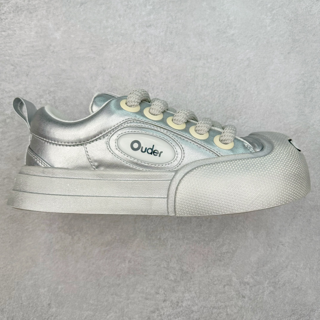 ＃福利特价 Ouder 超级萌丑鞋 | 2023 ˢˢ 开口笑萌鞋 2023春夏新品 专柜新款大头开口笑帆布鞋系列～此品牌以丑萌膨胀设计风格备受关注，品牌旨在为当代男女打造年轻 潮流 时髦 不一样的美。新开口笑鞋面采用膨胀及宽体的设计语言，将鞋头与鞋身打造成极为夸张的宽体结构。兼具搭配与潮流属性随意穿搭 🔥 ♺鞋面 ：原版进口太空莫尼卡帆布 ♺内里 ：高密度透气网料 ♺垫脚 ：高密度透气网 ♺大底 ：原版开模轻发泡大底3cm ♺码数 ：35-40-选品中心