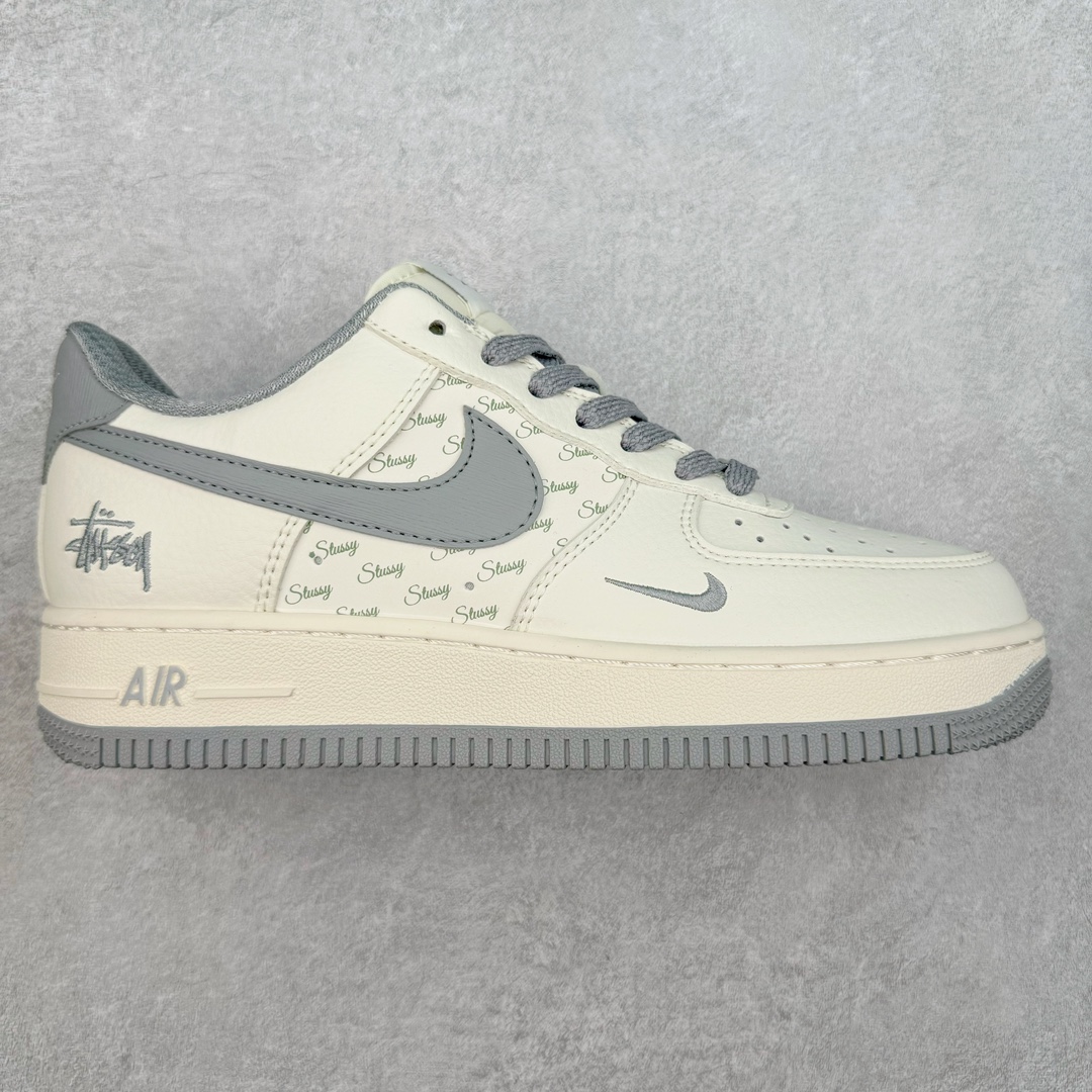NK Air Force 1´07 Low 空军一号低帮百搭休闲运动板鞋 XZ3328-005 柔软、弹性十足的缓震性能和出色的中底设计 横跨复古与现代的外型结合 造就出风靡全球 三十多年的Force 1 直到今天还深受青睐 尺码:36 36.5 37.5 38 38.5 39 40 40.5 41 42 42.5 43 44 44.5 45-选品中心