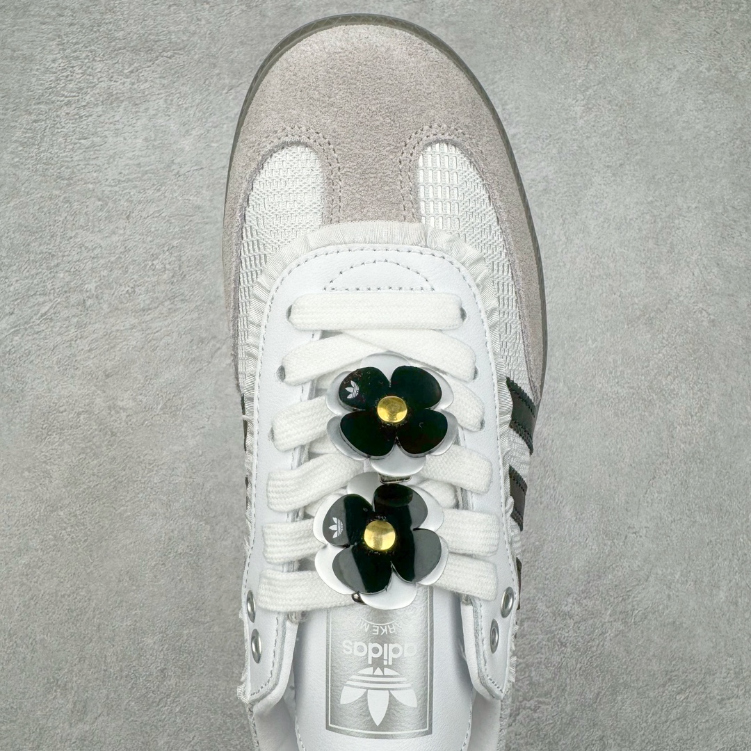 图片[4]-＃S2纯原 AD Original Samba OG 复古经典轻便板鞋 IH3371 原装头层牛皮加持 正确烫金高频细节 原装纳米超迁皮料 独家私模橡胶大底 原盒原配 正确黑色中底布 过宽过胶 这款桑巴鞋展示了高质量的工艺 带有装饰的超锁缝制和无缝的手感 柔软、柔软的皮革造型和标志性的3条纹完成了精致的外观 正规合身鞋带 鞋面上有绒面鞋垫 橡胶鞋底 享受正畸套筒软感 自50年代首次亮相以来就一直在赢得粉丝的青睐尺码：36 36.5 37.5 38 38.5 39 40 40.5 41 42 42.5 43 44 44.5 45-选品中心