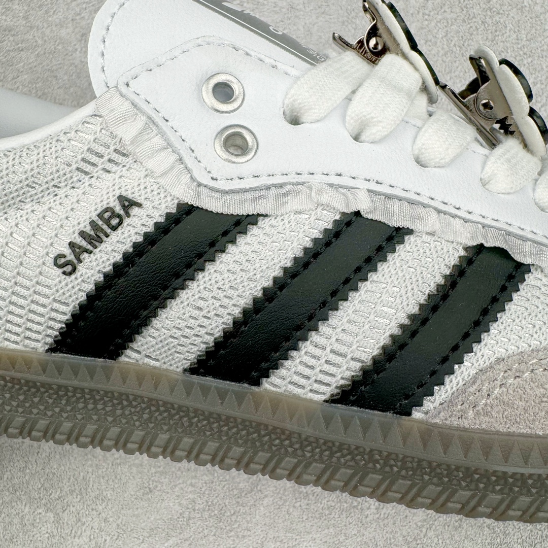 图片[18]-＃S2纯原 AD Original Samba OG 复古经典轻便板鞋 IH3371 原装头层牛皮加持 正确烫金高频细节 原装纳米超迁皮料 独家私模橡胶大底 原盒原配 正确黑色中底布 过宽过胶 这款桑巴鞋展示了高质量的工艺 带有装饰的超锁缝制和无缝的手感 柔软、柔软的皮革造型和标志性的3条纹完成了精致的外观 正规合身鞋带 鞋面上有绒面鞋垫 橡胶鞋底 享受正畸套筒软感 自50年代首次亮相以来就一直在赢得粉丝的青睐尺码：36 36.5 37.5 38 38.5 39 40 40.5 41 42 42.5 43 44 44.5 45-选品中心