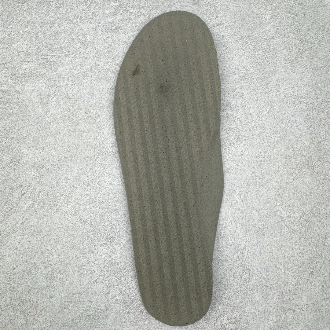 图片[13]-＃K版纯原 NK KD Ⅳ 杜兰特4代实战篮球鞋 全明星黑银 FD2635-001 绝迹单品 实战神鞋 Sneaker鞋柜必备 为了应杜兰特追求鞋子轻质 包裹强的要求 将轻盈的Hyperfuse 鞋面与Adaptive Fit黏扣带系统完美结合 大大提升了鞋子的包裏性能 同时鞋帮的高度也达到了杜兰特球鞋的新低 极大程度的解放了脚踝 搭配前掌的Zoom气垫 突破响应非常迅速 外底使用了闪电状的纹路设计 暗合杜兰特的称号 鞋底不规则纹路设计 带来良好的抓地力 尺码：40 40.5 41 42 42.5 43 44 44.5 45 46\\r-选品中心