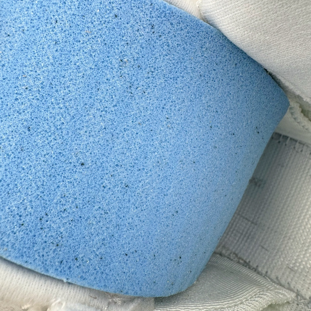 图片[11]-＃SZ纯原 Air Jordan AJ12 Retro 法国蓝 货号：130690-113 外贸特供批次 原楦原档案数据开模打造 原汁原味12代鞋型 进口原厂皮料 原厂碳板 原装材料 原厂定制金属扣 原厂电绣 支持与公司货全方位对比 只服务于5%懂鞋的高端客户 发国外可支持各种retail商店充正寄售 尺码：40 40.5 41 42 42.5 43 44 44.5 45 45.5 46 47.5 48.5-选品中心