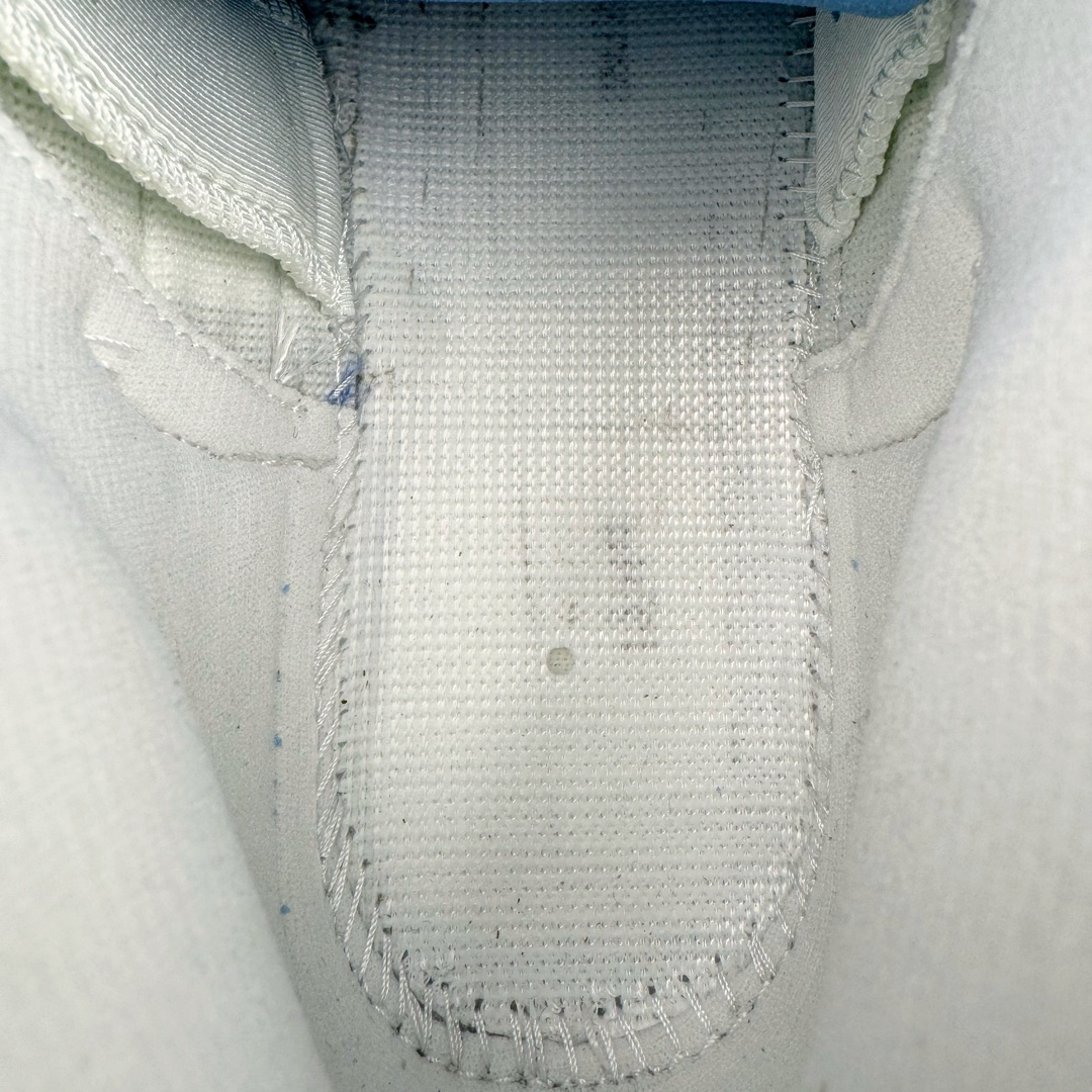 图片[10]-＃SZ纯原 Air Jordan AJ12 Retro 法国蓝 货号：130690-113 外贸特供批次 原楦原档案数据开模打造 原汁原味12代鞋型 进口原厂皮料 原厂碳板 原装材料 原厂定制金属扣 原厂电绣 支持与公司货全方位对比 只服务于5%懂鞋的高端客户 发国外可支持各种retail商店充正寄售 尺码：40 40.5 41 42 42.5 43 44 44.5 45 45.5 46 47.5 48.5-选品中心