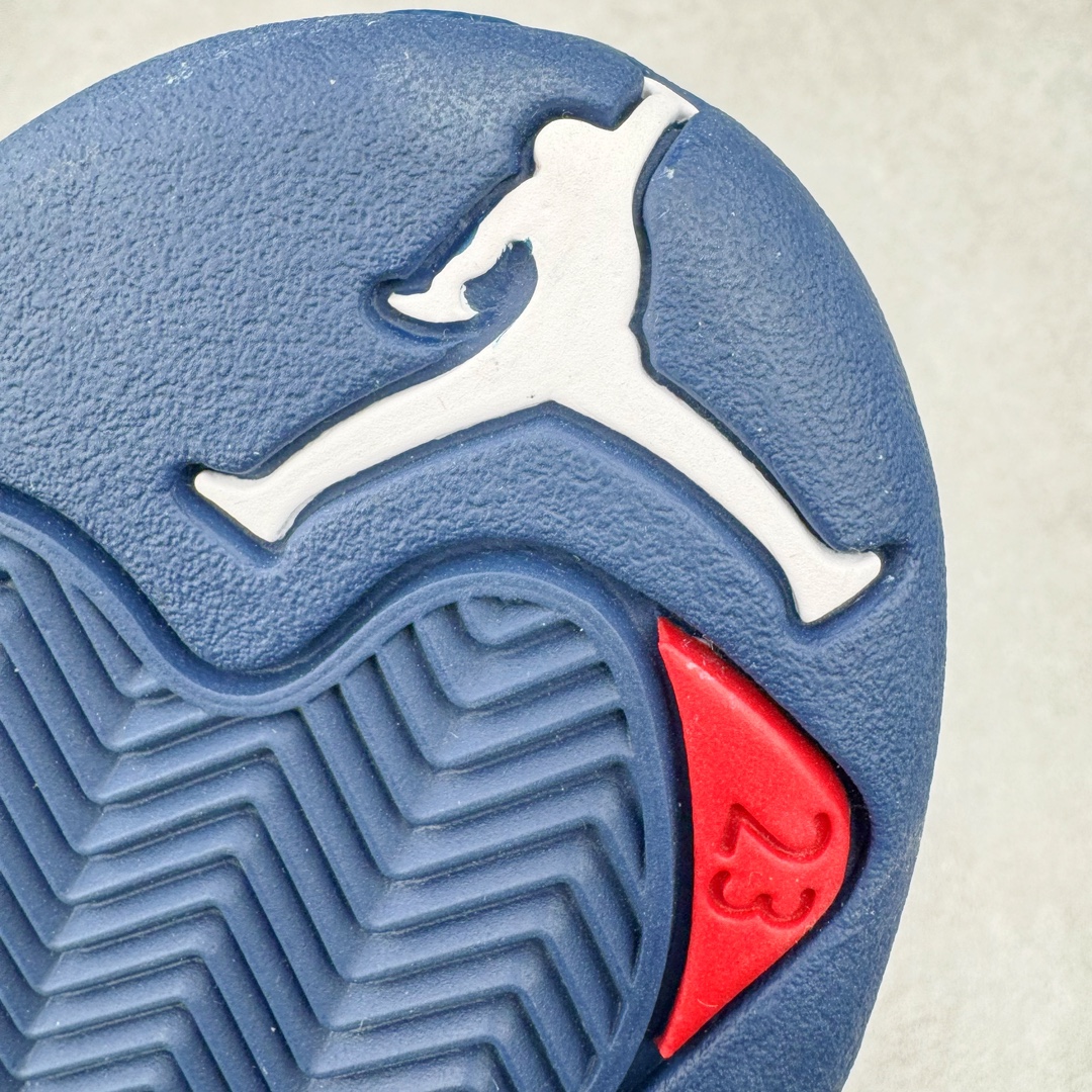图片[23]-＃SZ纯原 Air Jordan AJ12 Retro 法国蓝 货号：130690-113 外贸特供批次 原楦原档案数据开模打造 原汁原味12代鞋型 进口原厂皮料 原厂碳板 原装材料 原厂定制金属扣 原厂电绣 支持与公司货全方位对比 只服务于5%懂鞋的高端客户 发国外可支持各种retail商店充正寄售 尺码：40 40.5 41 42 42.5 43 44 44.5 45 45.5 46 47.5 48.5-选品中心