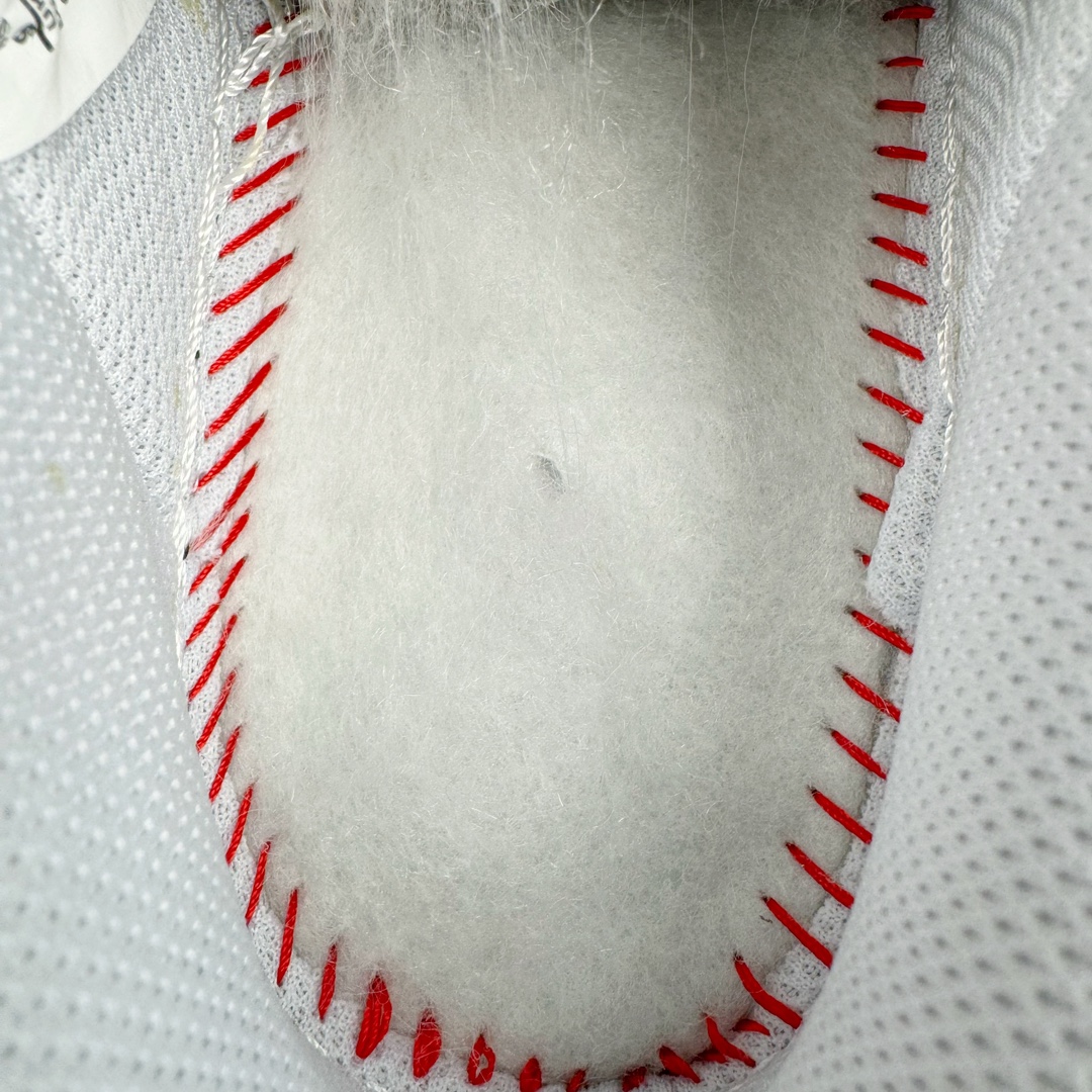 图片[11]-＃跑量神器 黑牌版本 NK Air Force 1 07 空军一号经典低帮板鞋 全白315122-111 全网最具性价比版本没有之一 2022全新楦头鞋型 鱼鳞大底 历时开发三个月 清洁度完美 二维码鞋标 内置芯片及solo气垫 大底高度及其弧度依照正品 钢印 logo刺绣 鞋口弧度 鞋头长度 鞋面冲孔 鞋垫背胶及钢印 完美鞋型对比正品 每一处都是细节满满 尺码：35.5 36 36.5 37.5 38 38.5 39 40 40.5 41 42 42.5 43 44 44.5 45-选品中心