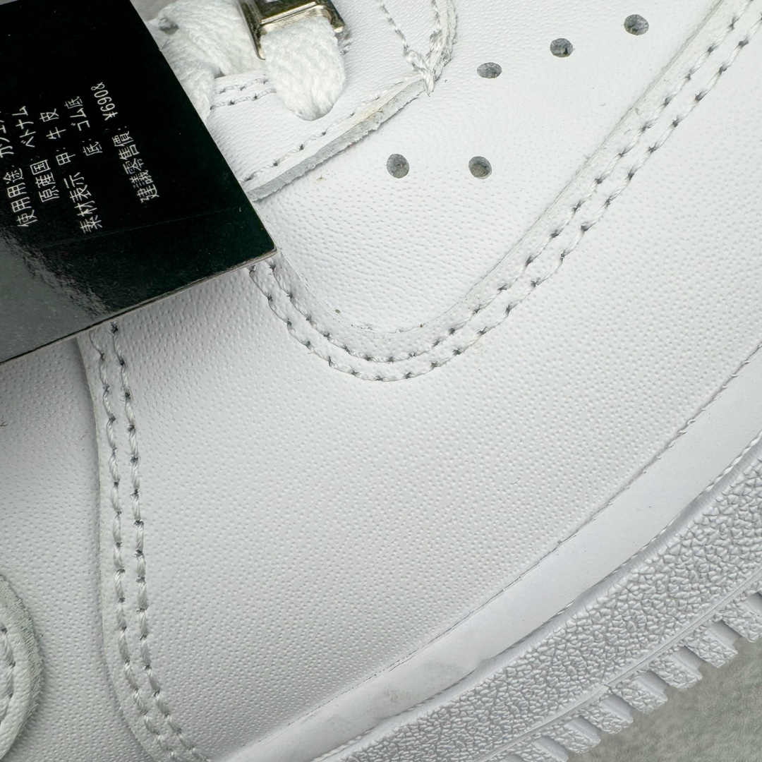 图片[18]-＃跑量神器 黑牌版本 NK Air Force 1 07 空军一号经典低帮板鞋 全白315122-111 全网最具性价比版本没有之一 2022全新楦头鞋型 鱼鳞大底 历时开发三个月 清洁度完美 二维码鞋标 内置芯片及solo气垫 大底高度及其弧度依照正品 钢印 logo刺绣 鞋口弧度 鞋头长度 鞋面冲孔 鞋垫背胶及钢印 完美鞋型对比正品 每一处都是细节满满 尺码：35.5 36 36.5 37.5 38 38.5 39 40 40.5 41 42 42.5 43 44 44.5 45-选品中心