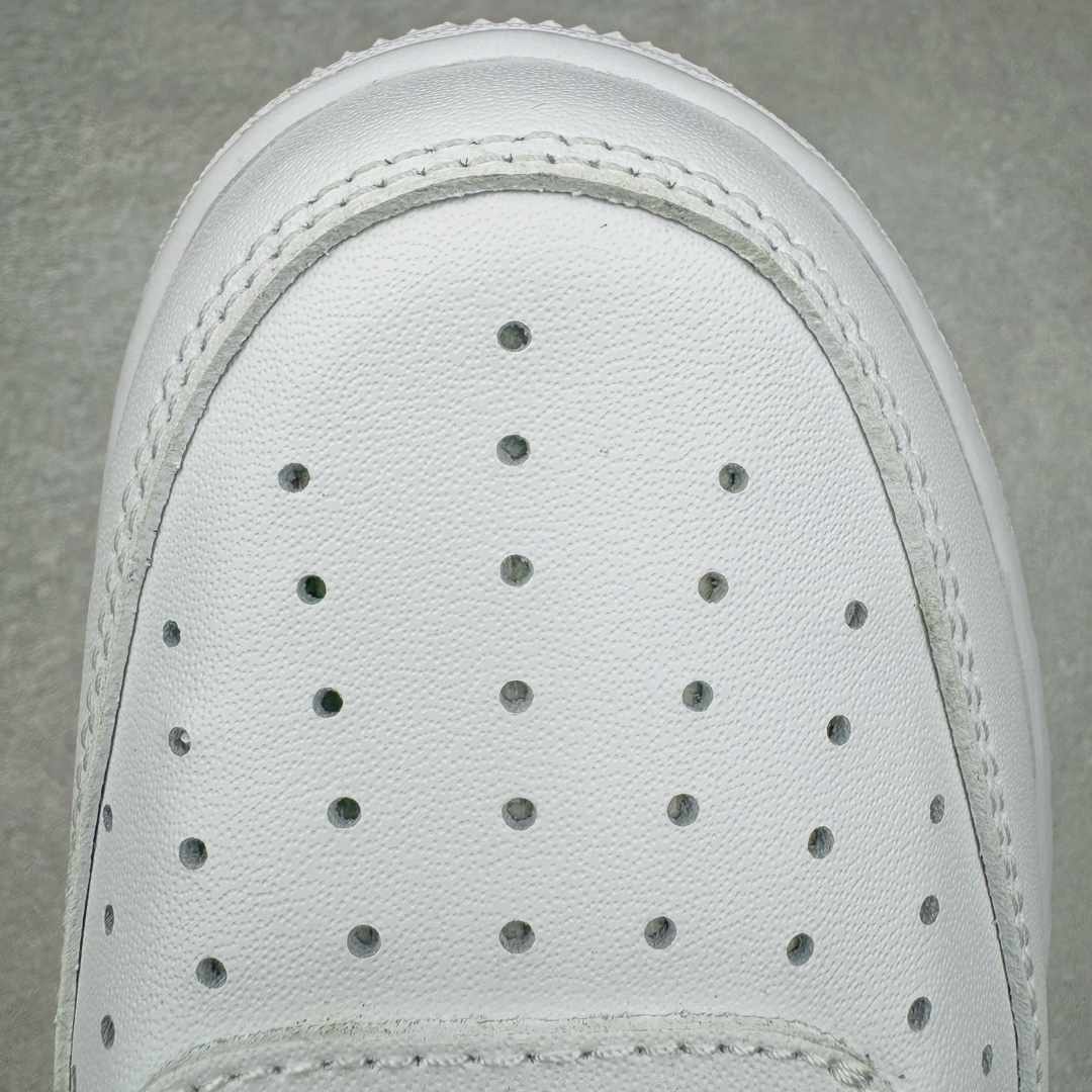 图片[17]-＃跑量神器 黑牌版本 NK Air Force 1 07 空军一号经典低帮板鞋 全白315122-111 全网最具性价比版本没有之一 2022全新楦头鞋型 鱼鳞大底 历时开发三个月 清洁度完美 二维码鞋标 内置芯片及solo气垫 大底高度及其弧度依照正品 钢印 logo刺绣 鞋口弧度 鞋头长度 鞋面冲孔 鞋垫背胶及钢印 完美鞋型对比正品 每一处都是细节满满 尺码：35.5 36 36.5 37.5 38 38.5 39 40 40.5 41 42 42.5 43 44 44.5 45-选品中心