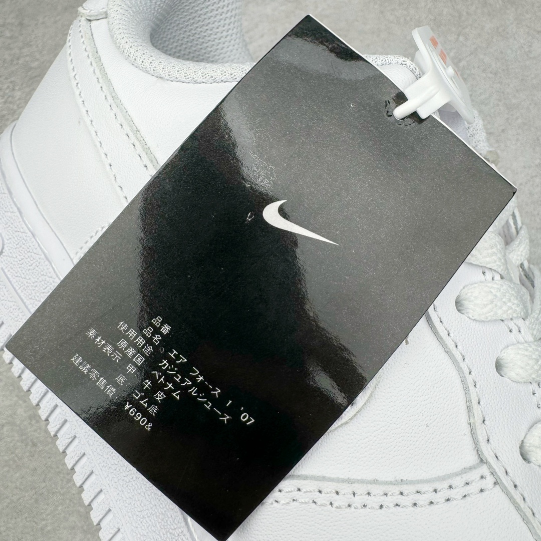 图片[15]-＃跑量神器 黑牌版本 NK Air Force 1 07 空军一号经典低帮板鞋 全白315122-111 全网最具性价比版本没有之一 2022全新楦头鞋型 鱼鳞大底 历时开发三个月 清洁度完美 二维码鞋标 内置芯片及solo气垫 大底高度及其弧度依照正品 钢印 logo刺绣 鞋口弧度 鞋头长度 鞋面冲孔 鞋垫背胶及钢印 完美鞋型对比正品 每一处都是细节满满 尺码：35.5 36 36.5 37.5 38 38.5 39 40 40.5 41 42 42.5 43 44 44.5 45-选品中心