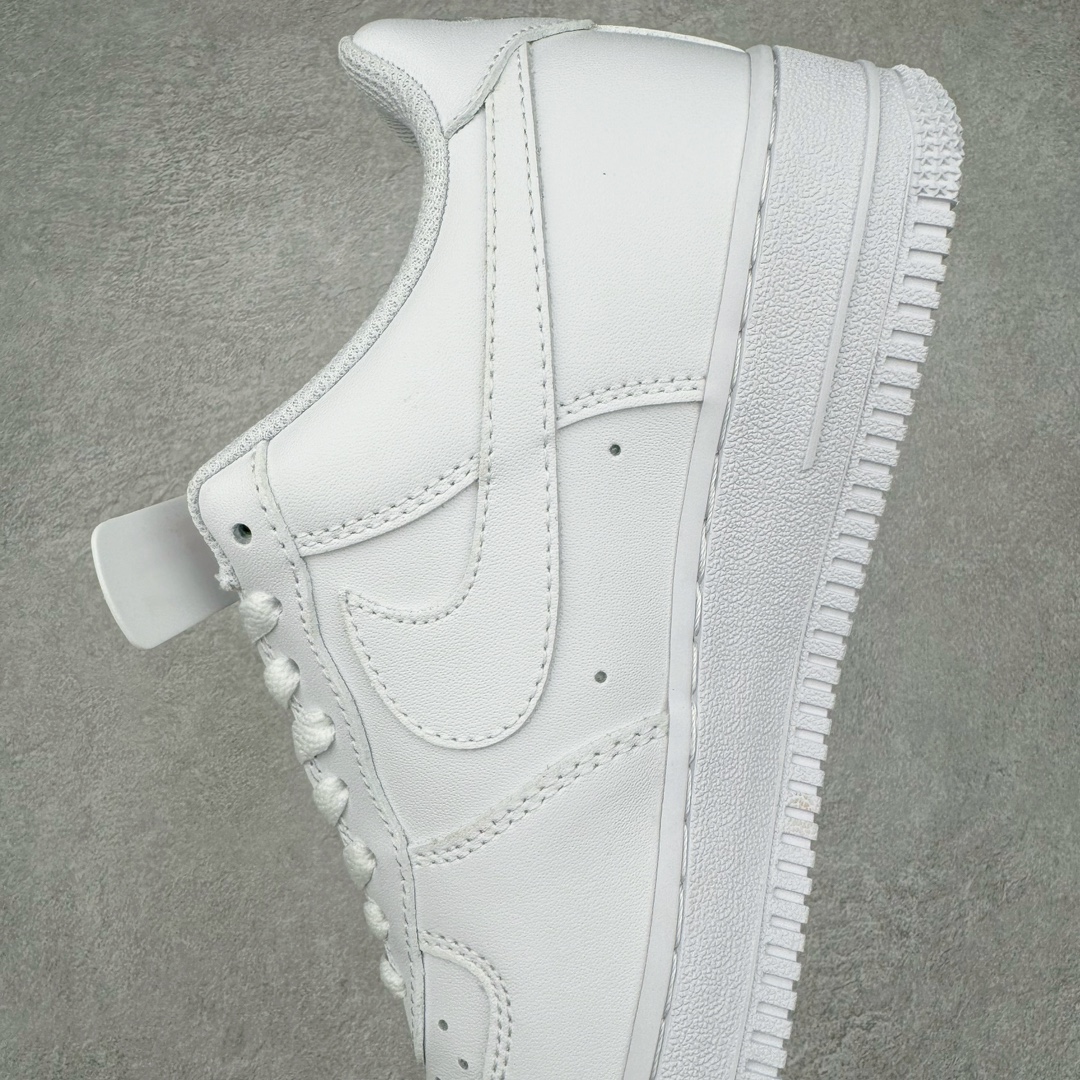 图片[6]-＃跑量神器 黑牌版本 NK Air Force 1 07 空军一号经典低帮板鞋 全白315122-111 全网最具性价比版本没有之一 2022全新楦头鞋型 鱼鳞大底 历时开发三个月 清洁度完美 二维码鞋标 内置芯片及solo气垫 大底高度及其弧度依照正品 钢印 logo刺绣 鞋口弧度 鞋头长度 鞋面冲孔 鞋垫背胶及钢印 完美鞋型对比正品 每一处都是细节满满 尺码：35.5 36 36.5 37.5 38 38.5 39 40 40.5 41 42 42.5 43 44 44.5 45-选品中心