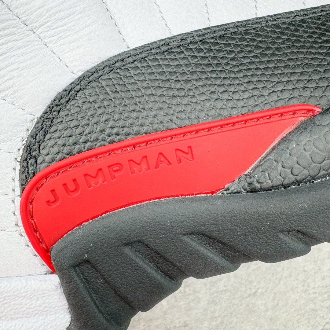 图片[16]-＃SZ纯原 Air Jordan AJ12 Retro 白黑红 货号：CT8013-162 外贸特供批次 原楦原档案数据开模打造 原汁原味12代鞋型 进口原厂皮料 原厂碳板 原装材料 原厂定制金属扣 原厂电绣 支持与公司货全方位对比 只服务于5%懂鞋的高端客户 发国外可支持各种retail商店充正寄售 尺码：40 40.5 41 42 42.5 43 44 44.5 45 45.5 46 47.5 48.5-选品中心