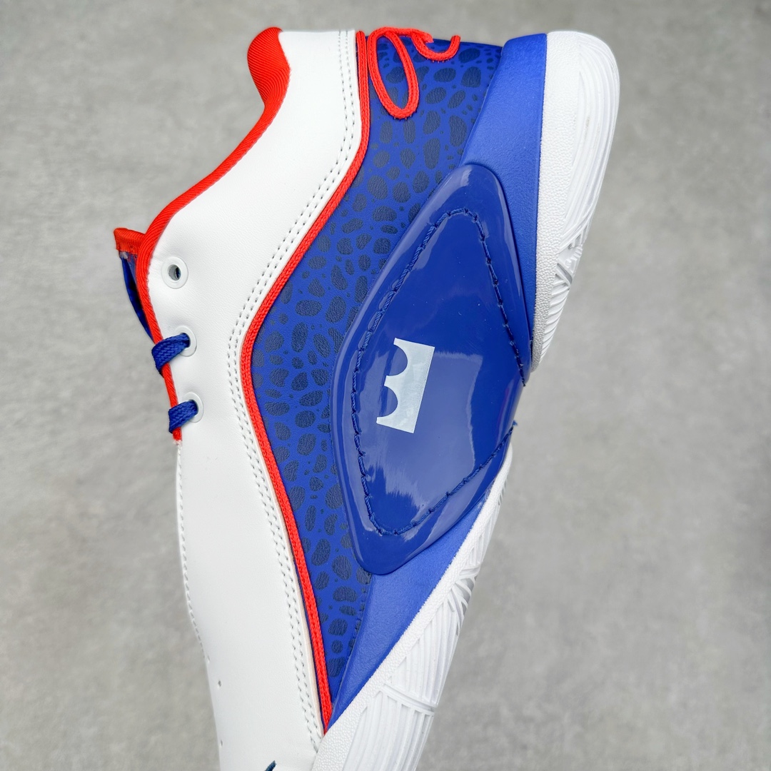 图片[7]-NK LeBron XXII 詹姆斯22代签名实战篮球鞋 FZ1095-103 采用全新中足鞋鞍翼结构，作为护栏保护的同时提供自然的控制感和稳定性，令下一代运动员能够自信锁定、起跳并突破极限。该鞋款中底还采用了Cushlon 2.0泡绵，以提升每一步的舒适感受，同时后掌与前掌的Air Zoom技术确保强劲的推进力和柔软的落地感。低帮设计助力运动员保持场地感，在维持控制的同时能够毫无拘束地移动。外底，包括抓地区域，专为支持关键动作而设计，例如勒布朗的试探步、反向转身、起跳和后撤步。LeBron XXII融合了性能与奢华，采用优质材料、高性能结构和精致细节，旨在满足从硬木球场到好莱坞聚光灯下多种场地与场景的需求。勒布朗的个人风格贯穿整双鞋款，从受其设计影响获得启发的大胆、颠覆性配色，到融入后跟的个人签名，赋予鞋款独特又极具个人特色的质感。尺码：40 40.5 41 42 42.5 43 44 44.5 45 46-选品中心