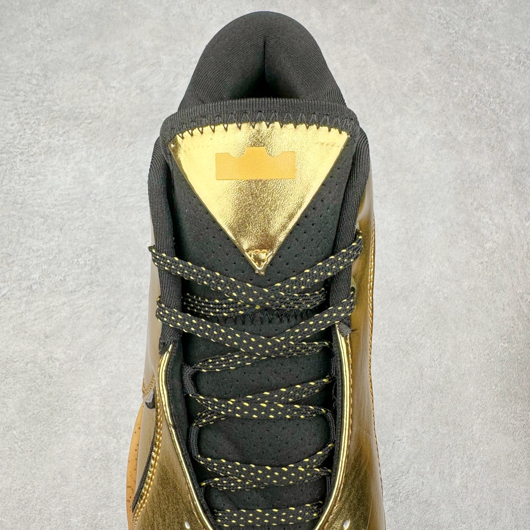 图片[5]-NK LeBron XXII 詹姆斯22代签名实战篮球鞋 FZ1095-103 采用全新中足鞋鞍翼结构，作为护栏保护的同时提供自然的控制感和稳定性，令下一代运动员能够自信锁定、起跳并突破极限。该鞋款中底还采用了Cushlon 2.0泡绵，以提升每一步的舒适感受，同时后掌与前掌的Air Zoom技术确保强劲的推进力和柔软的落地感。低帮设计助力运动员保持场地感，在维持控制的同时能够毫无拘束地移动。外底，包括抓地区域，专为支持关键动作而设计，例如勒布朗的试探步、反向转身、起跳和后撤步。LeBron XXII融合了性能与奢华，采用优质材料、高性能结构和精致细节，旨在满足从硬木球场到好莱坞聚光灯下多种场地与场景的需求。勒布朗的个人风格贯穿整双鞋款，从受其设计影响获得启发的大胆、颠覆性配色，到融入后跟的个人签名，赋予鞋款独特又极具个人特色的质感。尺码：40 40.5 41 42 42.5 43 44 44.5 45 46-选品中心