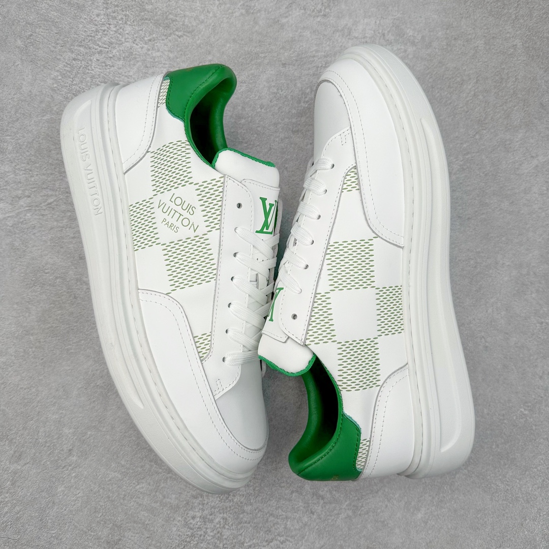 图片[3]-Louis Vuitton 路易威登 lv Time Out 低帮时尚运动板鞋 为舒软小牛皮革压印金属质感 Monogram 图案 再令 Louis 和vuitton 装饰点缀鞋带 与卢勒克斯金属线共同 释放莹泽光芒 搭配后部 Monogram帆布饰边和加厚胎面橡胶外底 鞋面胎牛皮和进口PVC制裁而成 高密度进口电脑车线工艺、经典LOGO跟PVC完美结合 原版大底开模 内里采用进口羊皮 超软皮内里+鞋垫 最新LV/路易威登 杨幂 关晓彤 官方等多明星网红同款 快手抖音等多平台热推 尺码：40 41 42 43 44 45-选品中心
